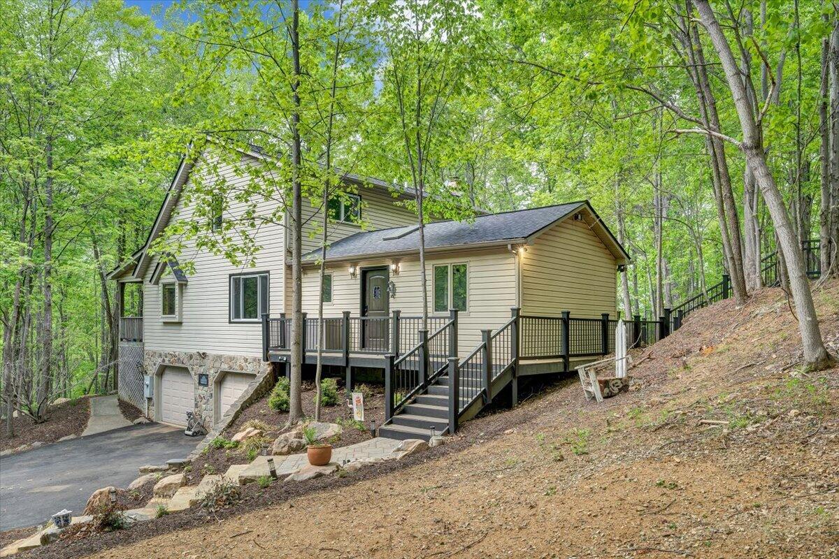 290 Silver Shadow Rd — photo