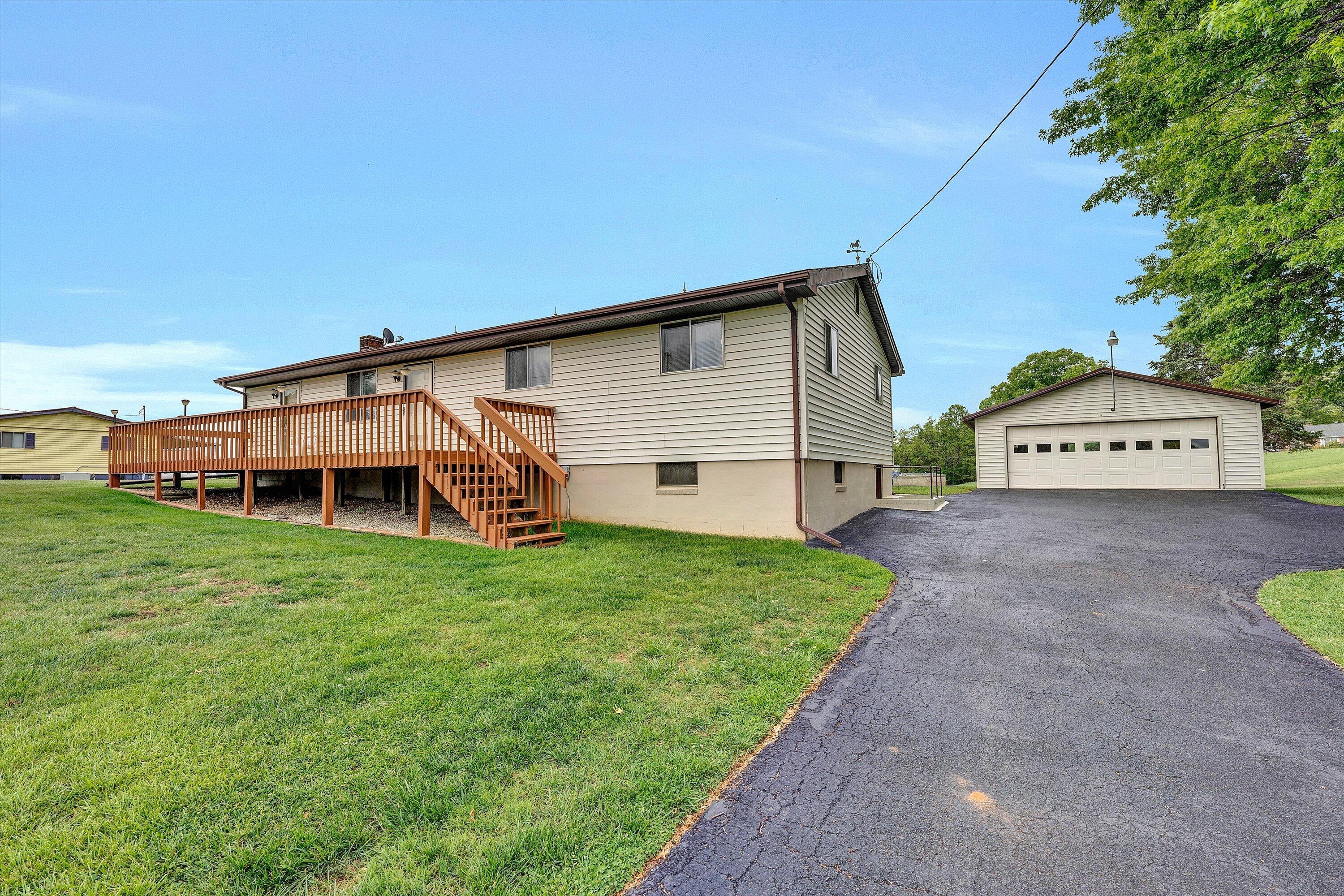 1151 Wheatland Rd — photo