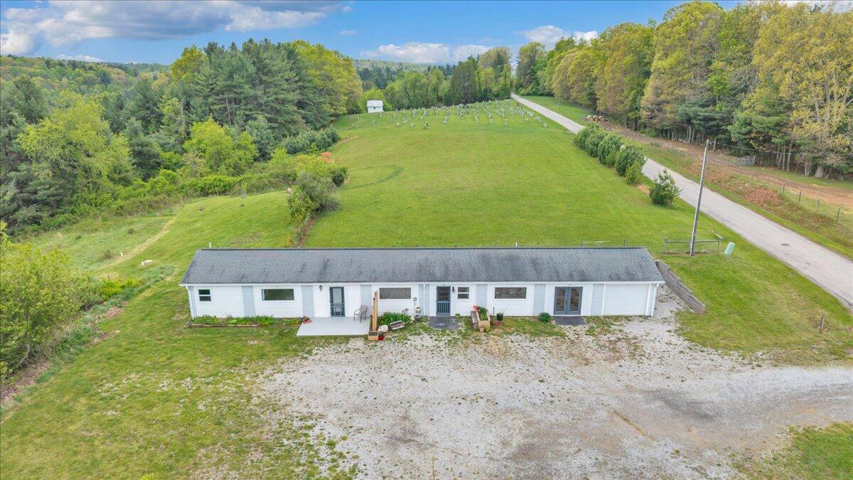 1011 Wilson Cemetery RD NE, Check, VA 24072 — photo 3