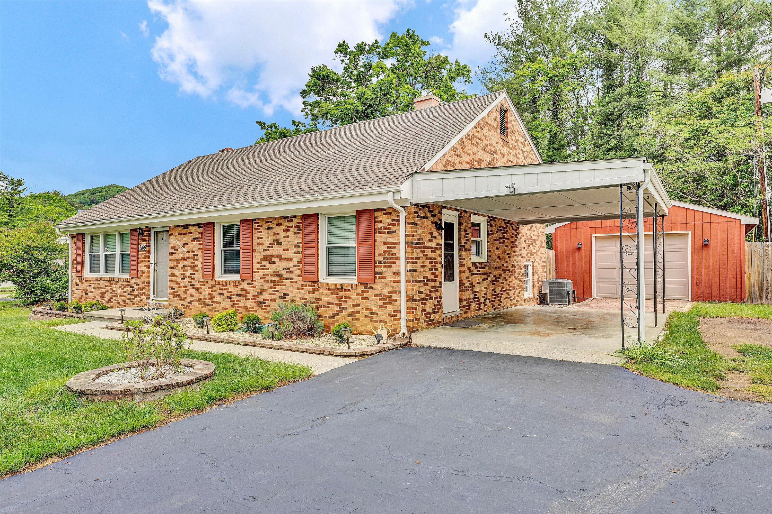 3166 Galloway Dr — photo