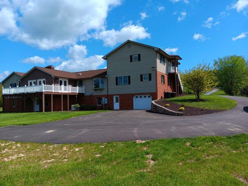 232 Jackson Dr — photo