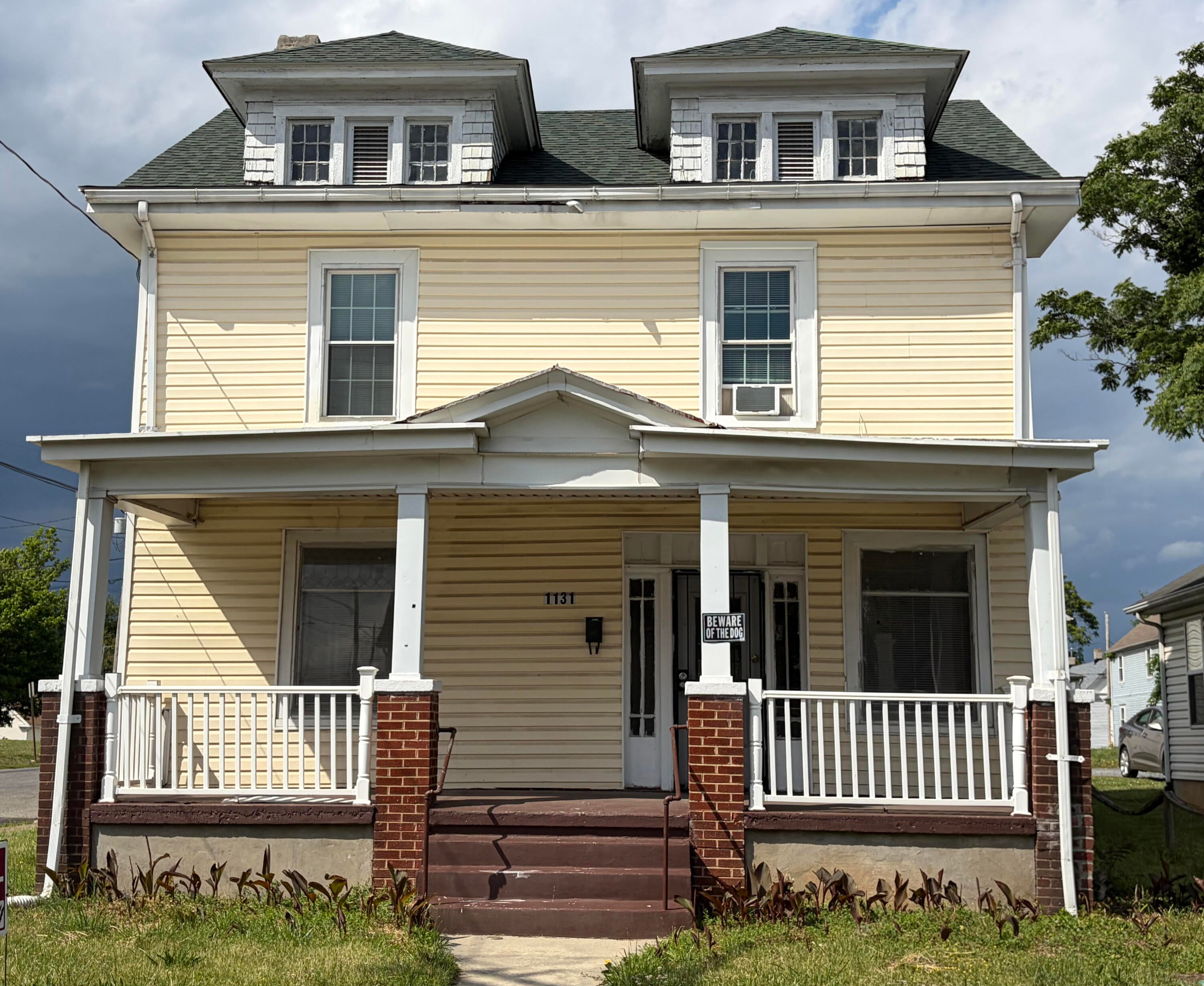 1131 Loudon Ave NW — photo