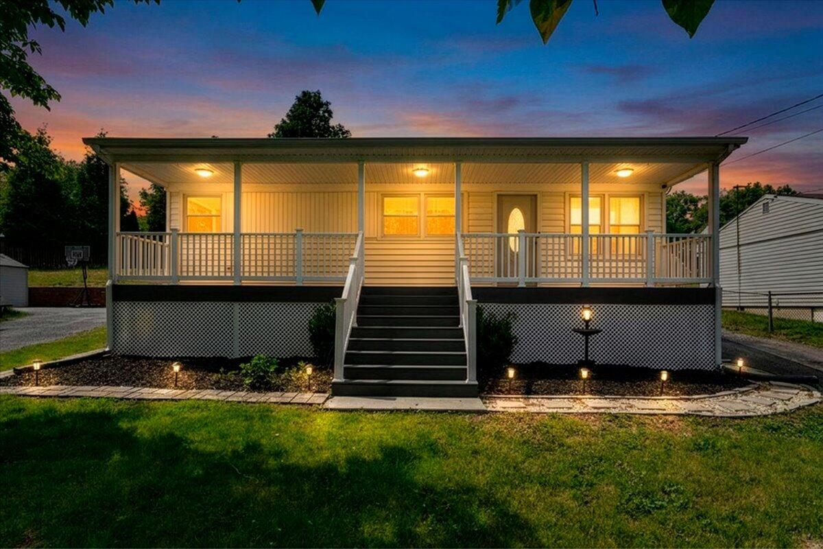 2416 Shull Rd NE — photo