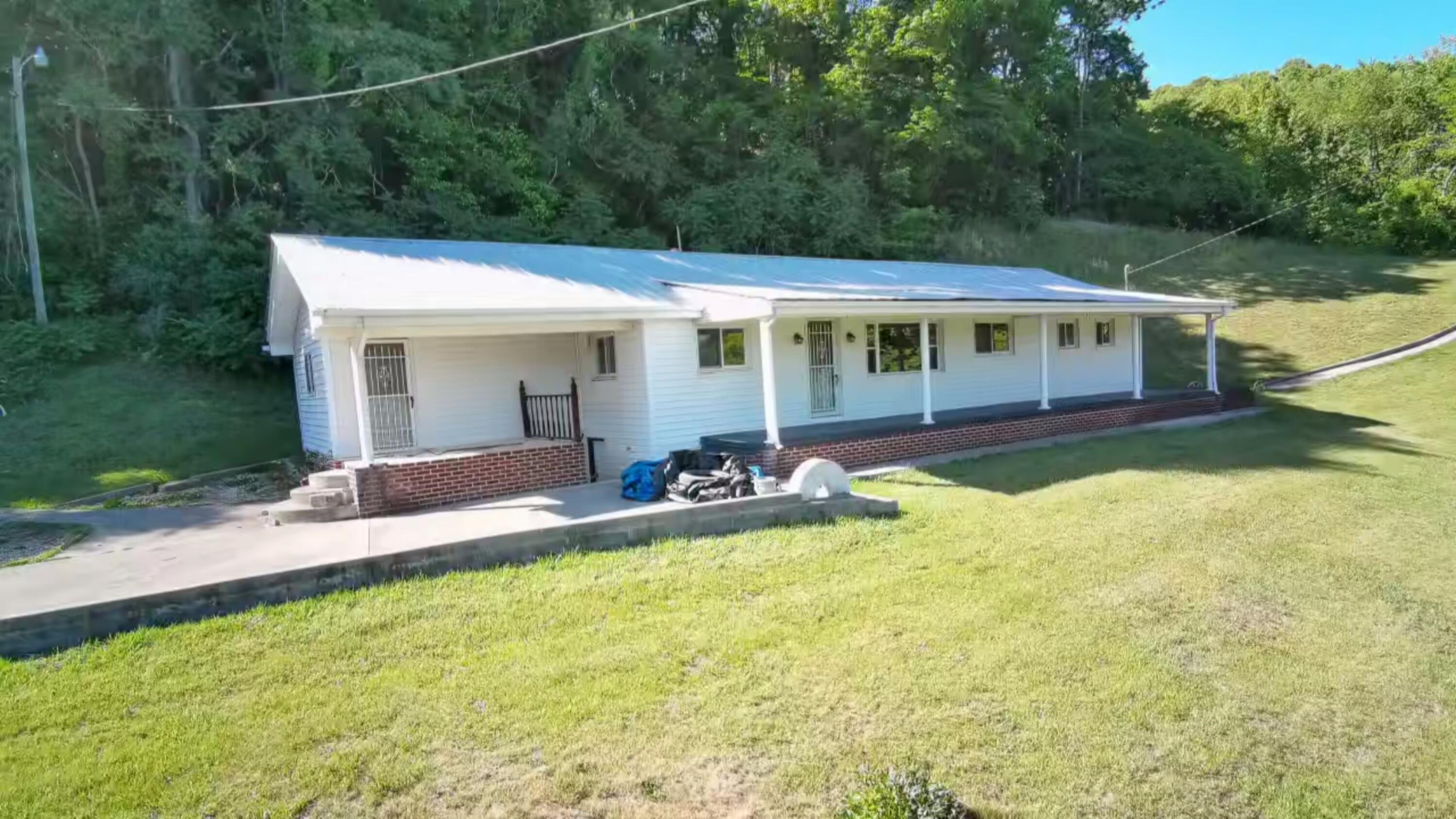 415 Stockpen Mountain Rd — photo