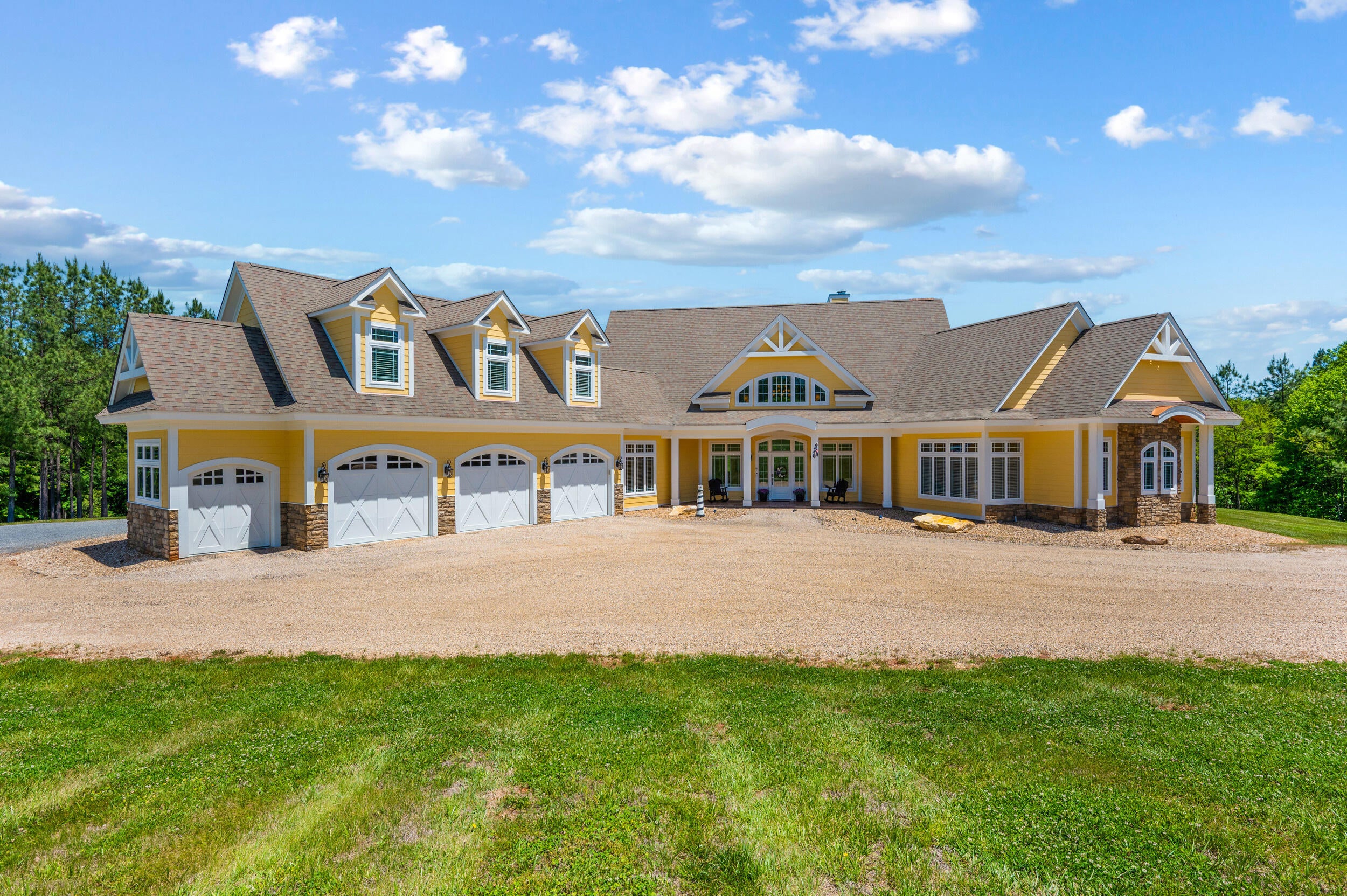 1038 Lees Mill Ln — photo