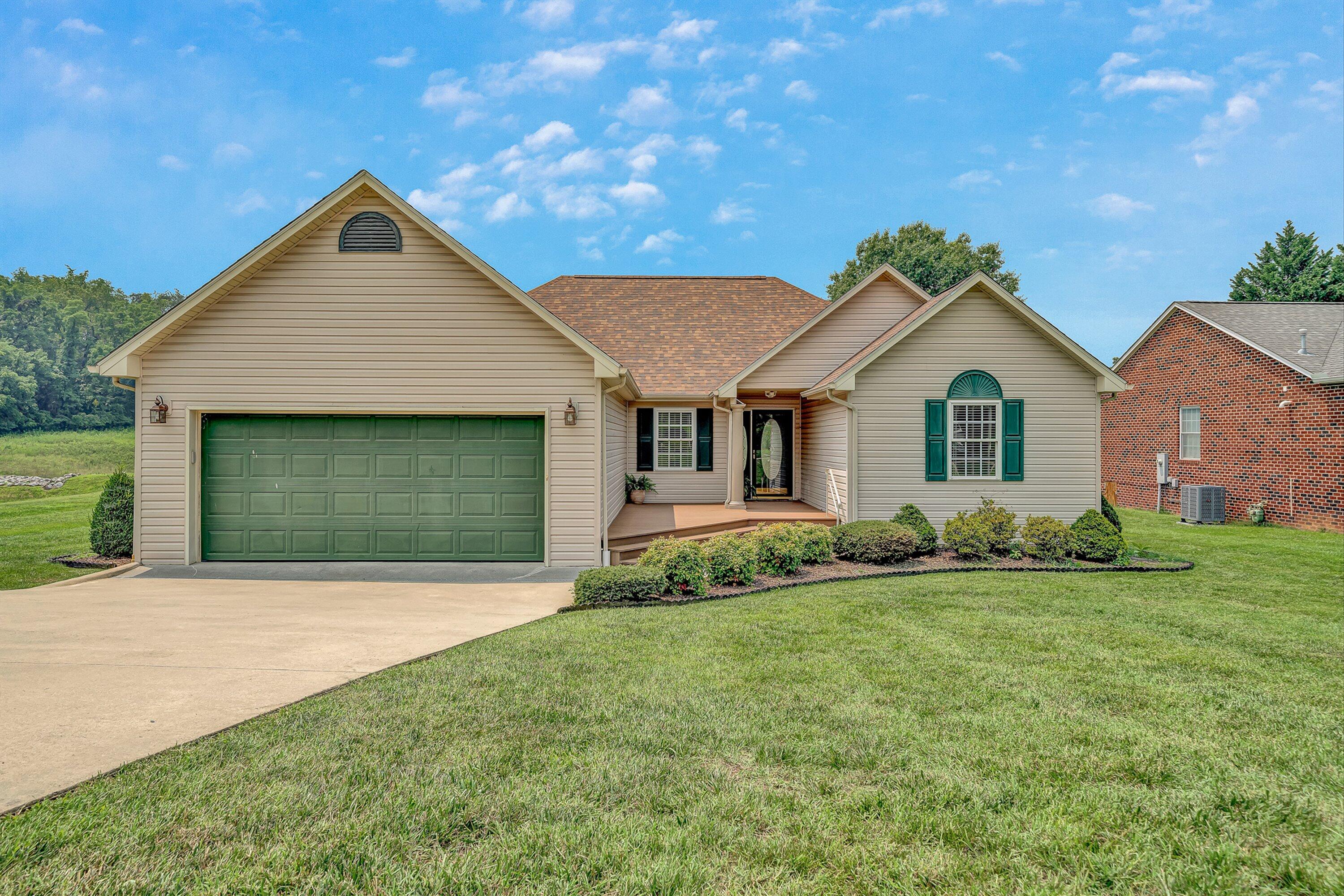 3516 Pinnacle Ridge Rd NE — photo