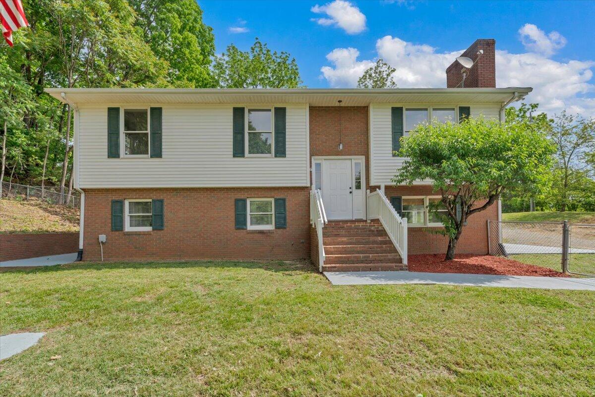 347 Roy Rd — photo