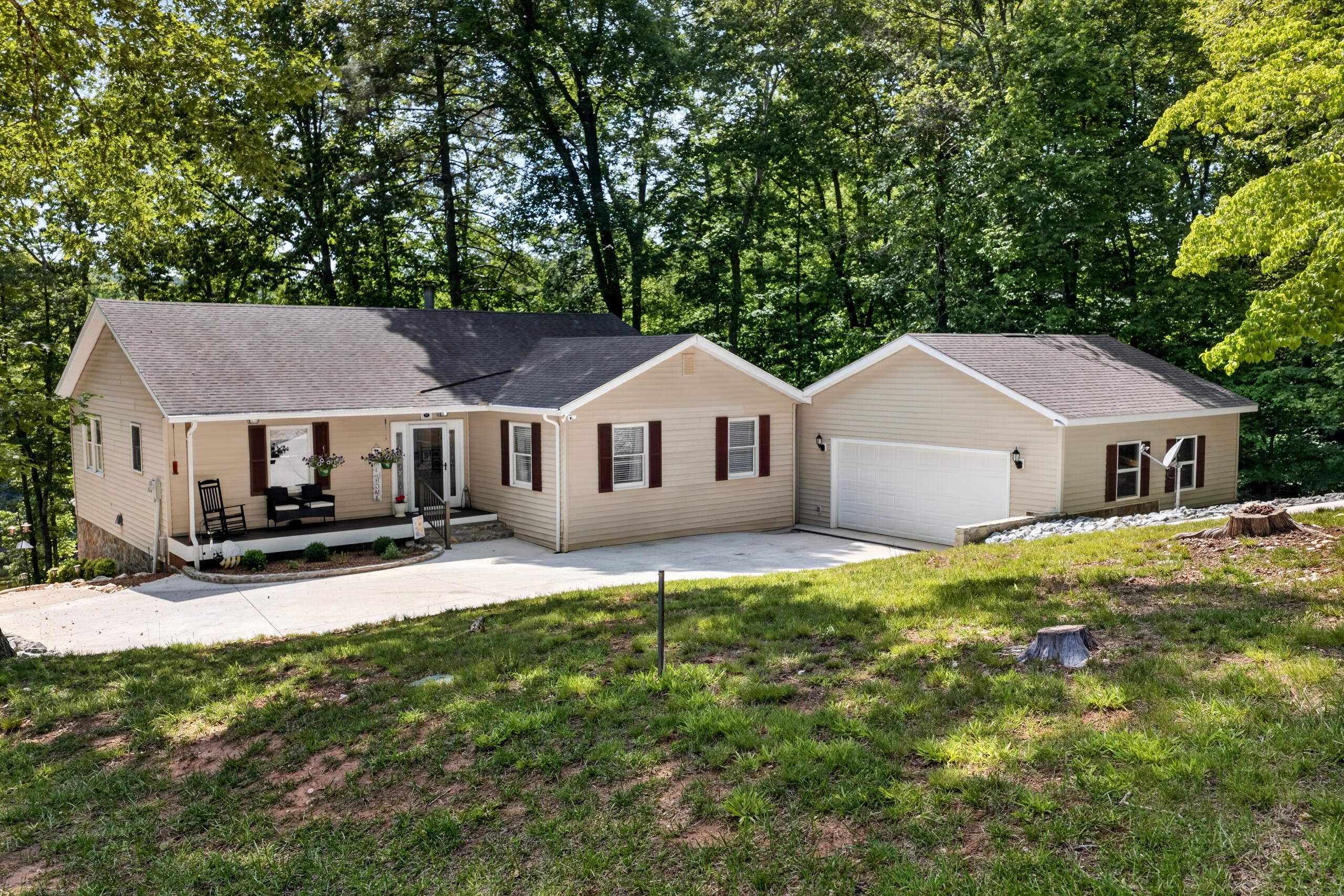 120 Lemon Ln — photo