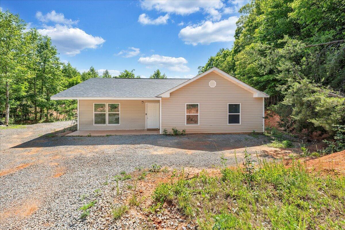 6427 Fork Mountain Rd — photo