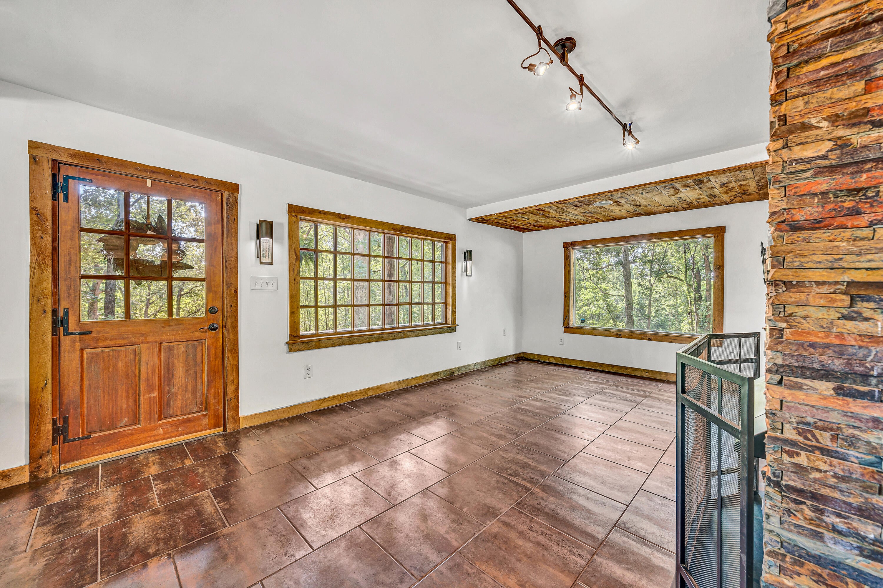 2603 Rutrough RD SE, Roanoke, VA 24014 — photo 3