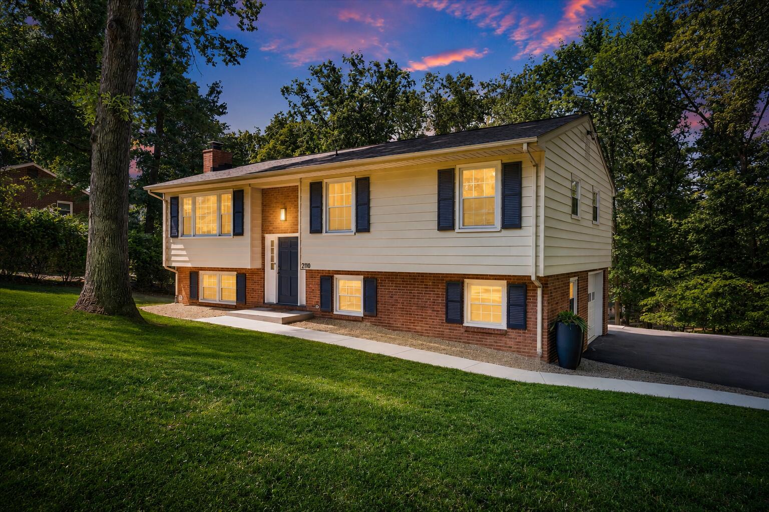 2116 Wesvan Dr — photo