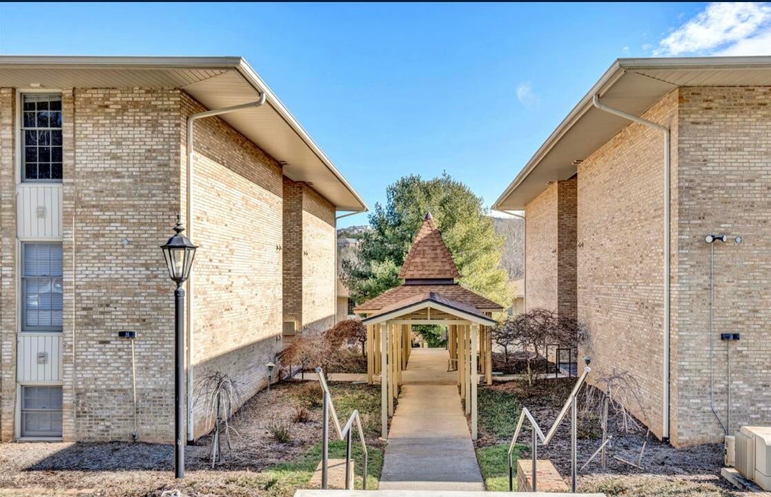 5260 Cross Bow Cir 3D — photo