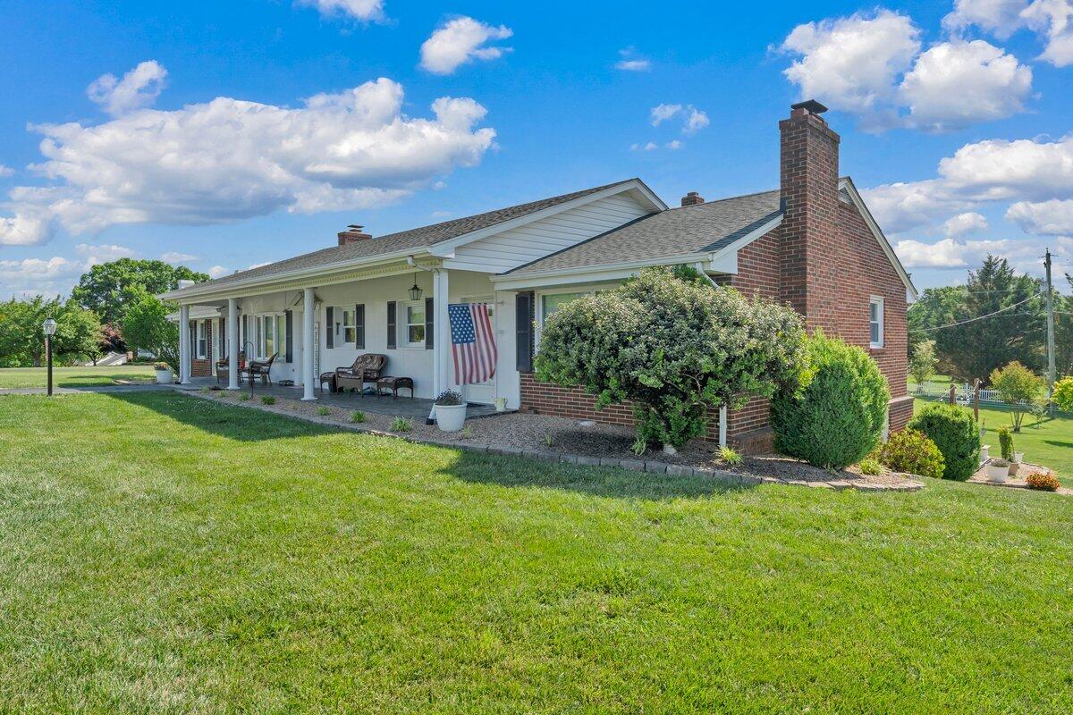 3226 Rakes RD, Rocky Mount, VA 24151 — photo 3