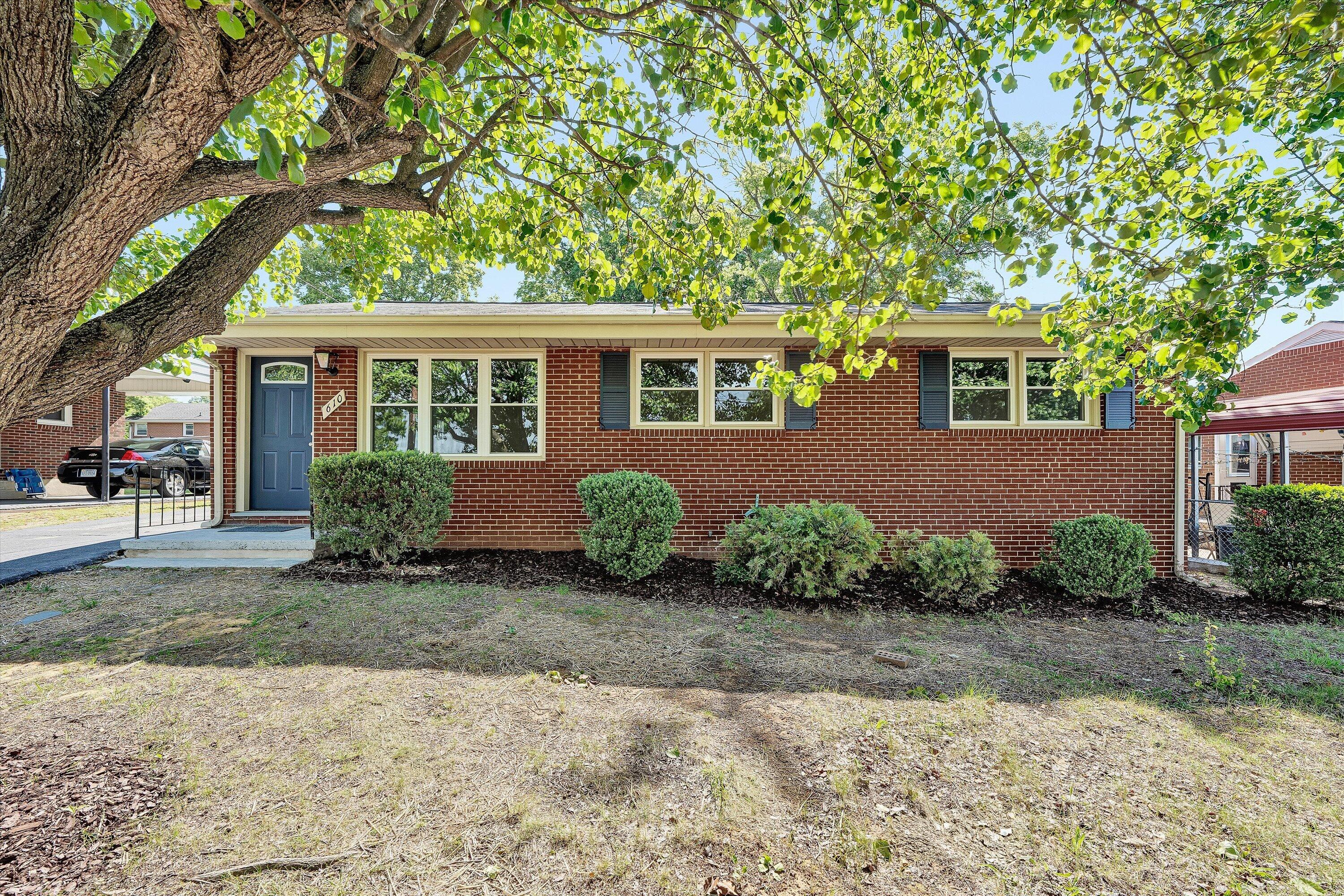610 Davidson St — photo
