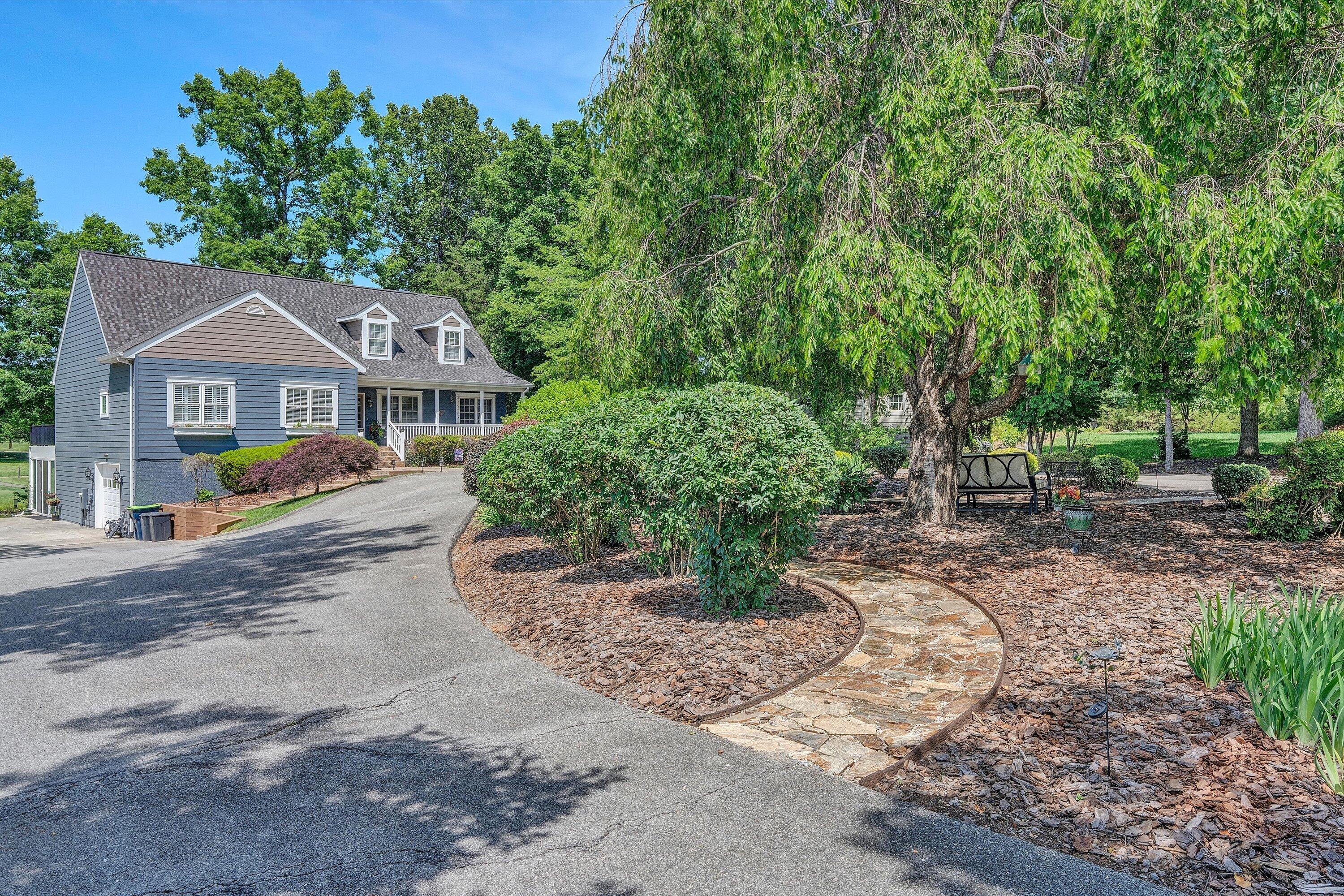 201 Spyglass Ln — photo
