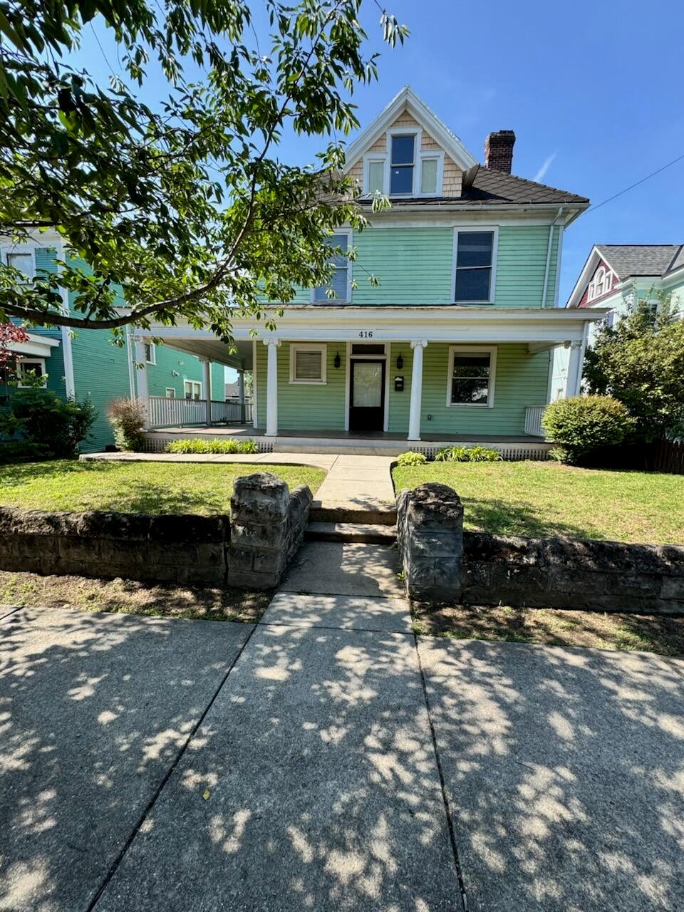 416 Day Ave SW — photo