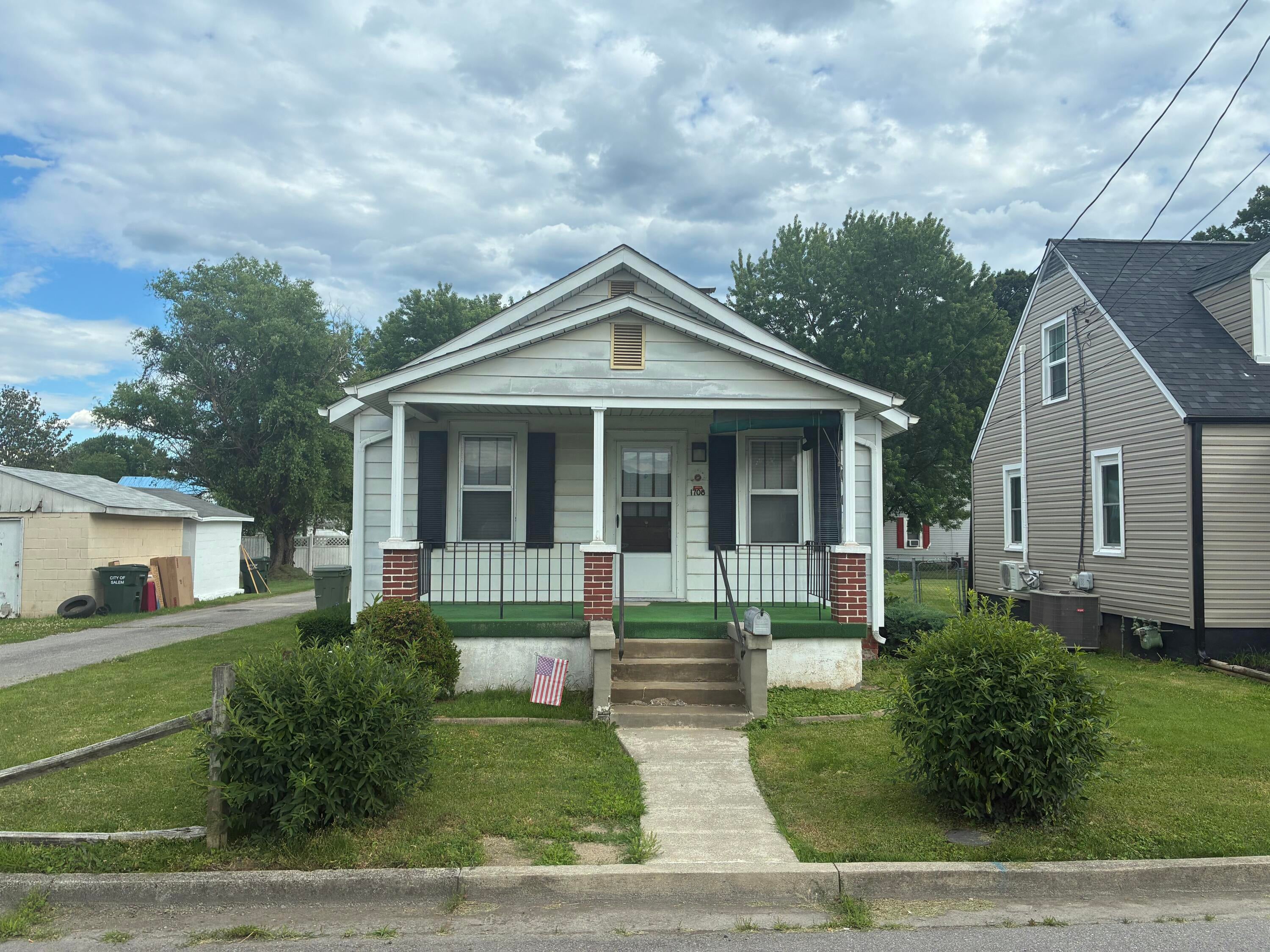 1708 Eddy Ave — photo