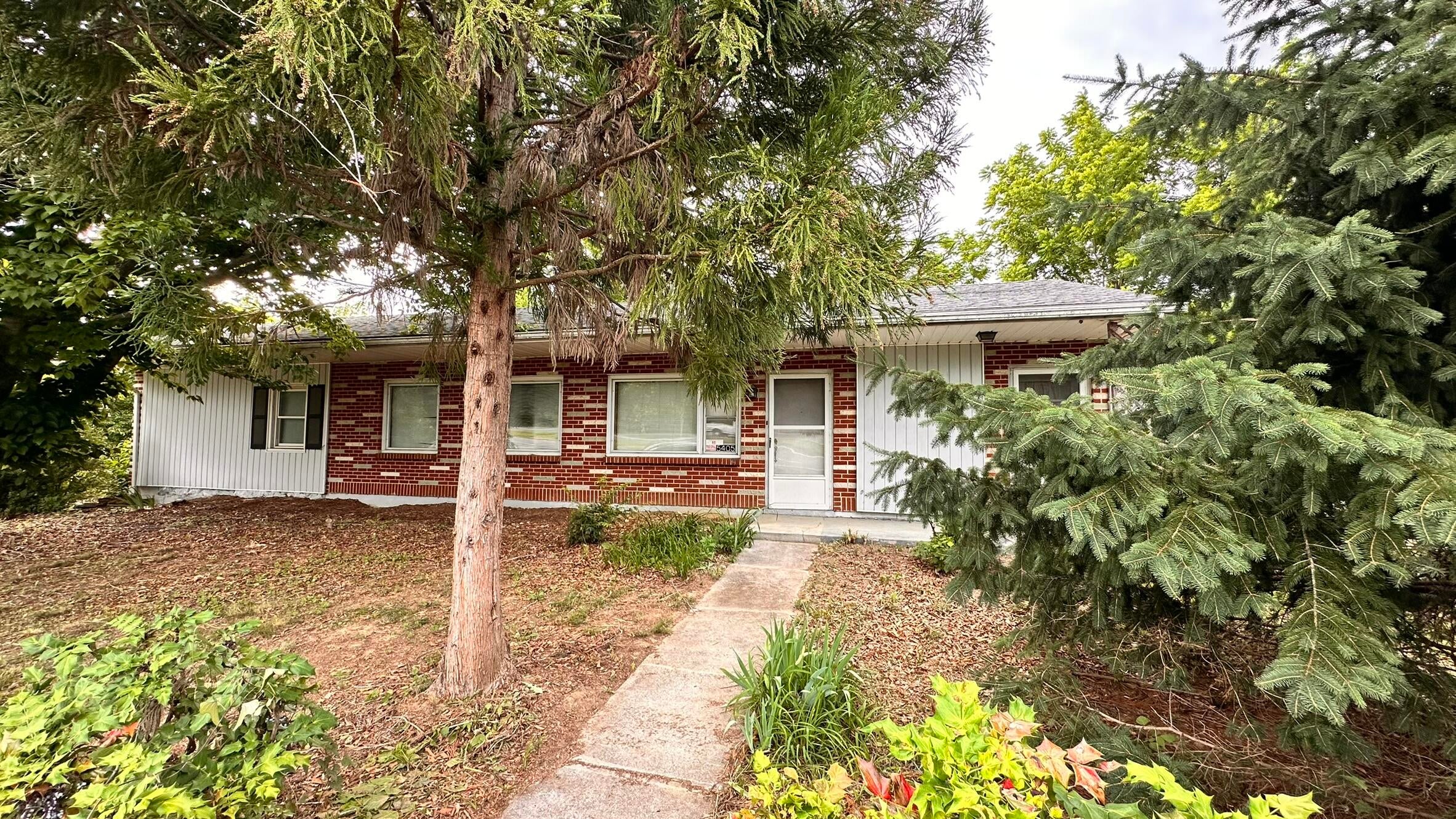 5405 Roanoke Rd — photo