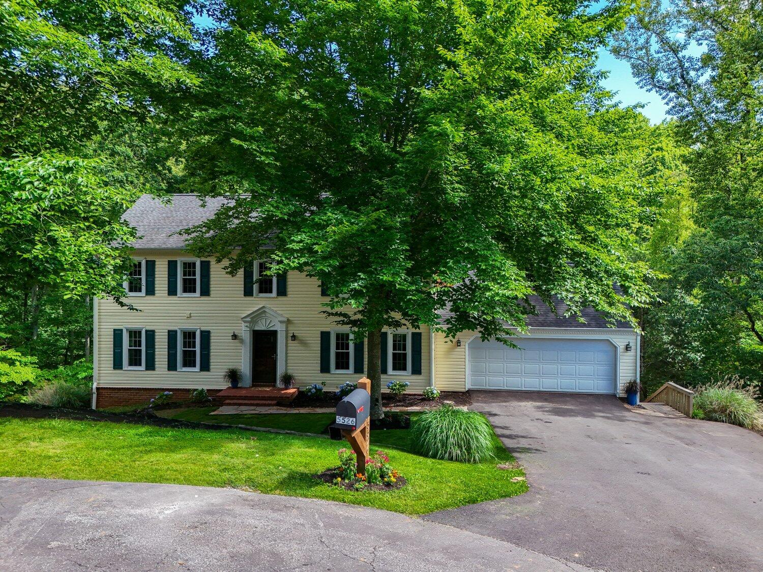 5526 Westbriar Ct — photo