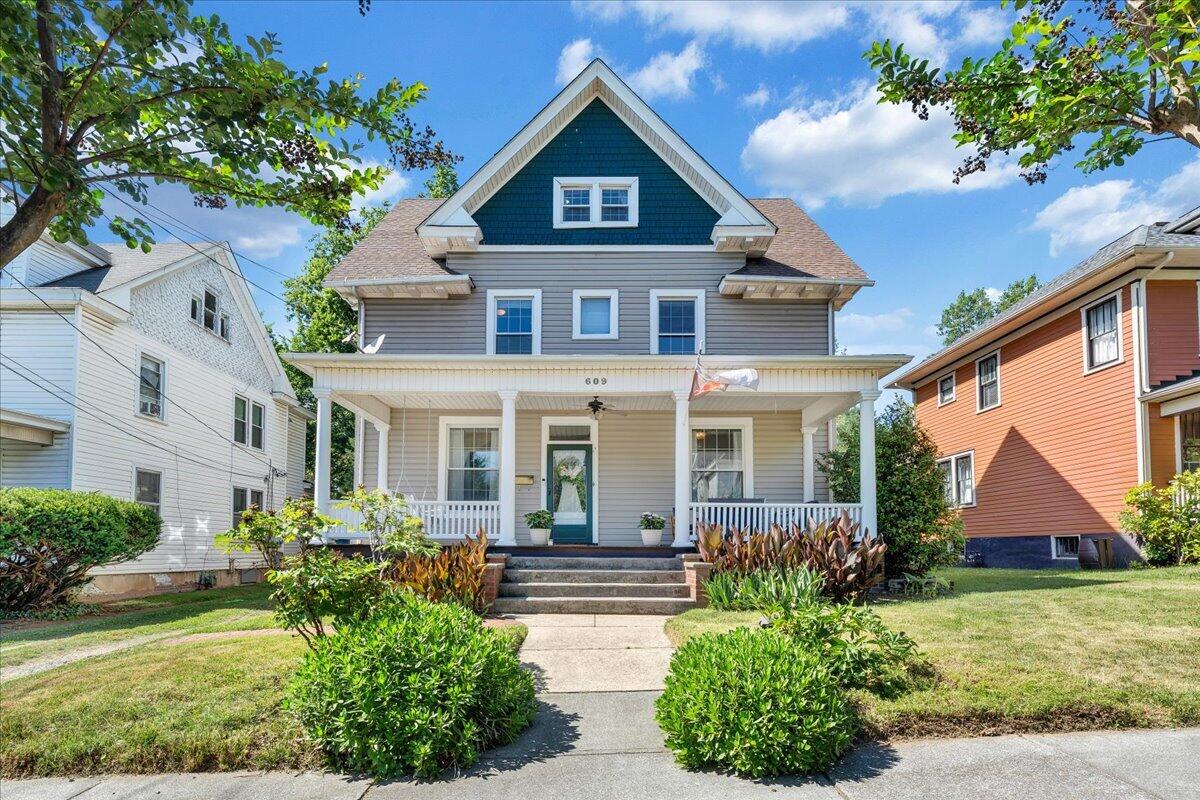 609 Allison Ave SW — photo