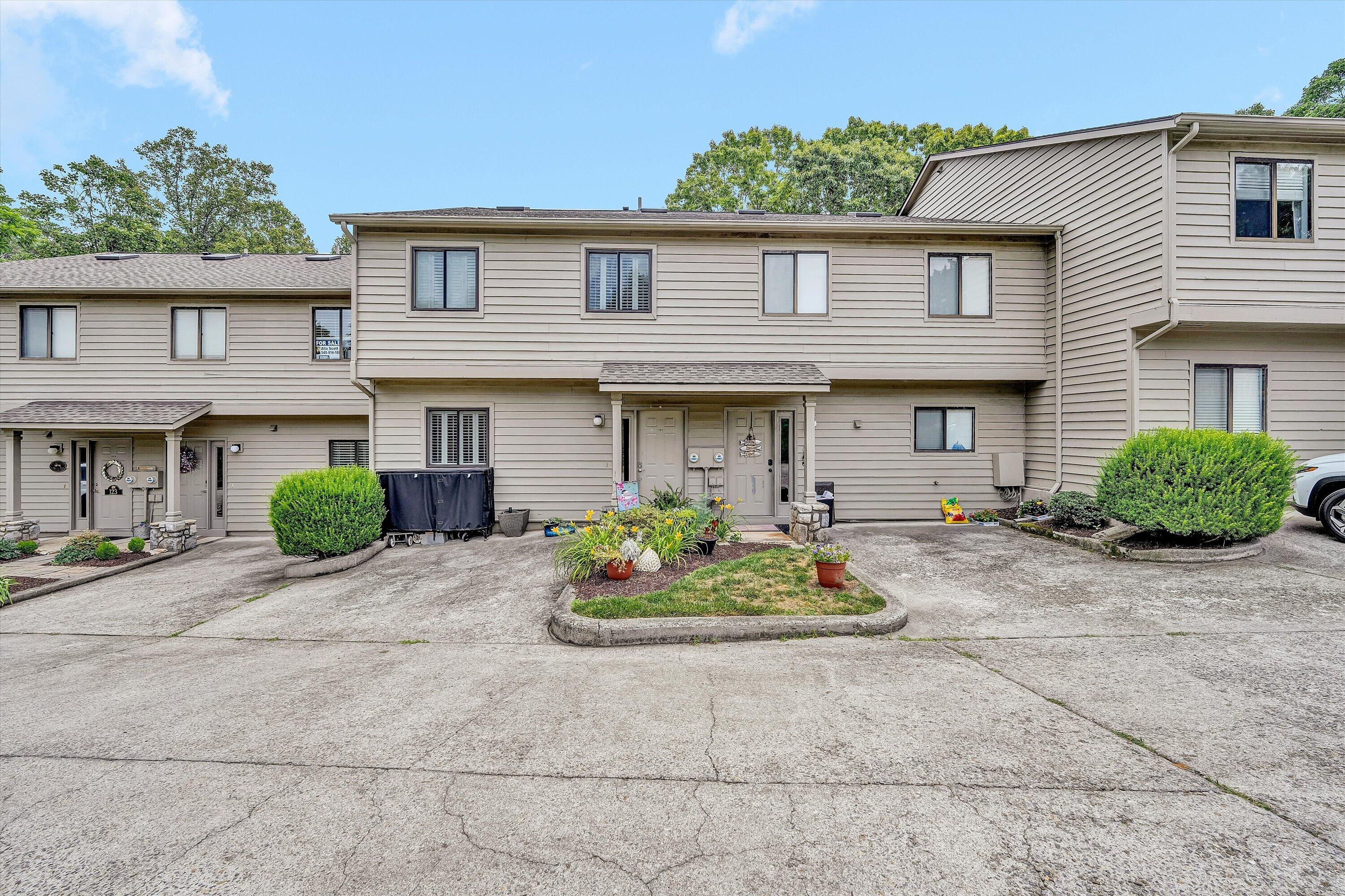 219 Shoreline Marina Cir 121 — photo