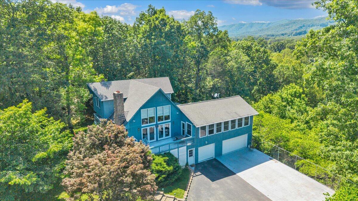 581 Idle Acres Rd — photo