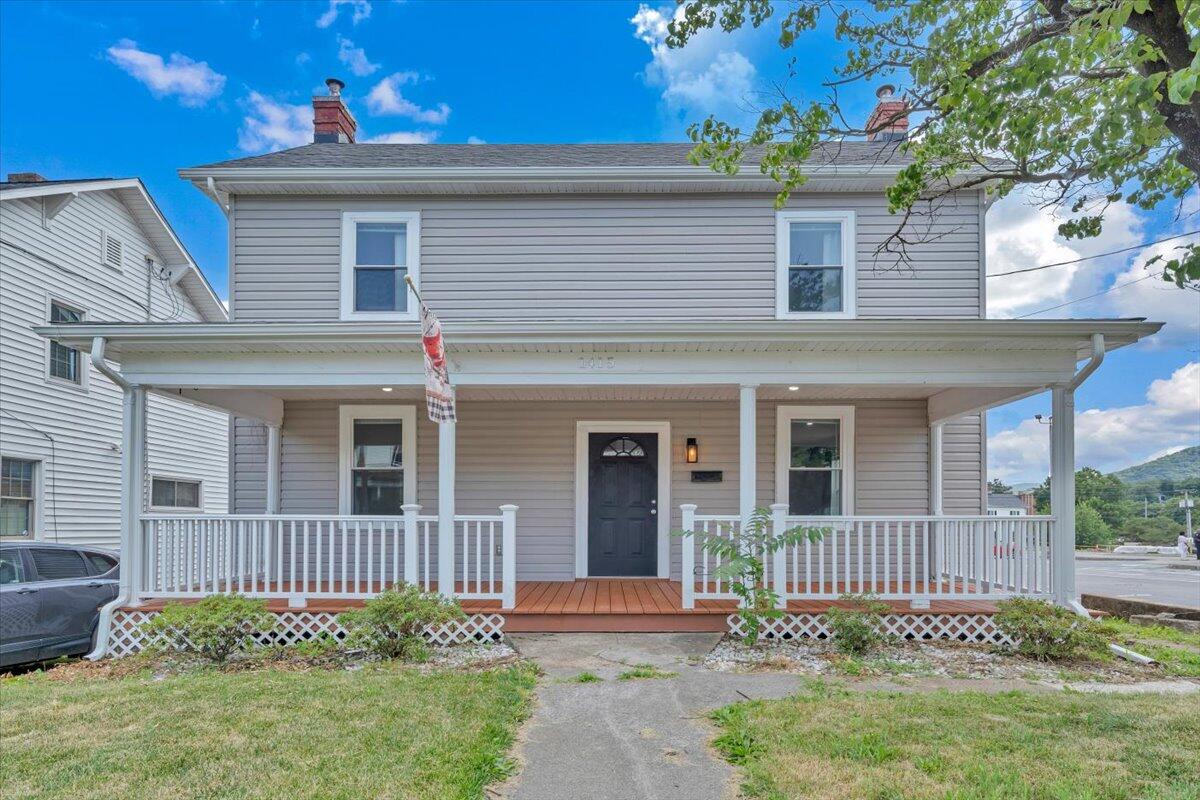 1415 Jamison Ave SE — photo