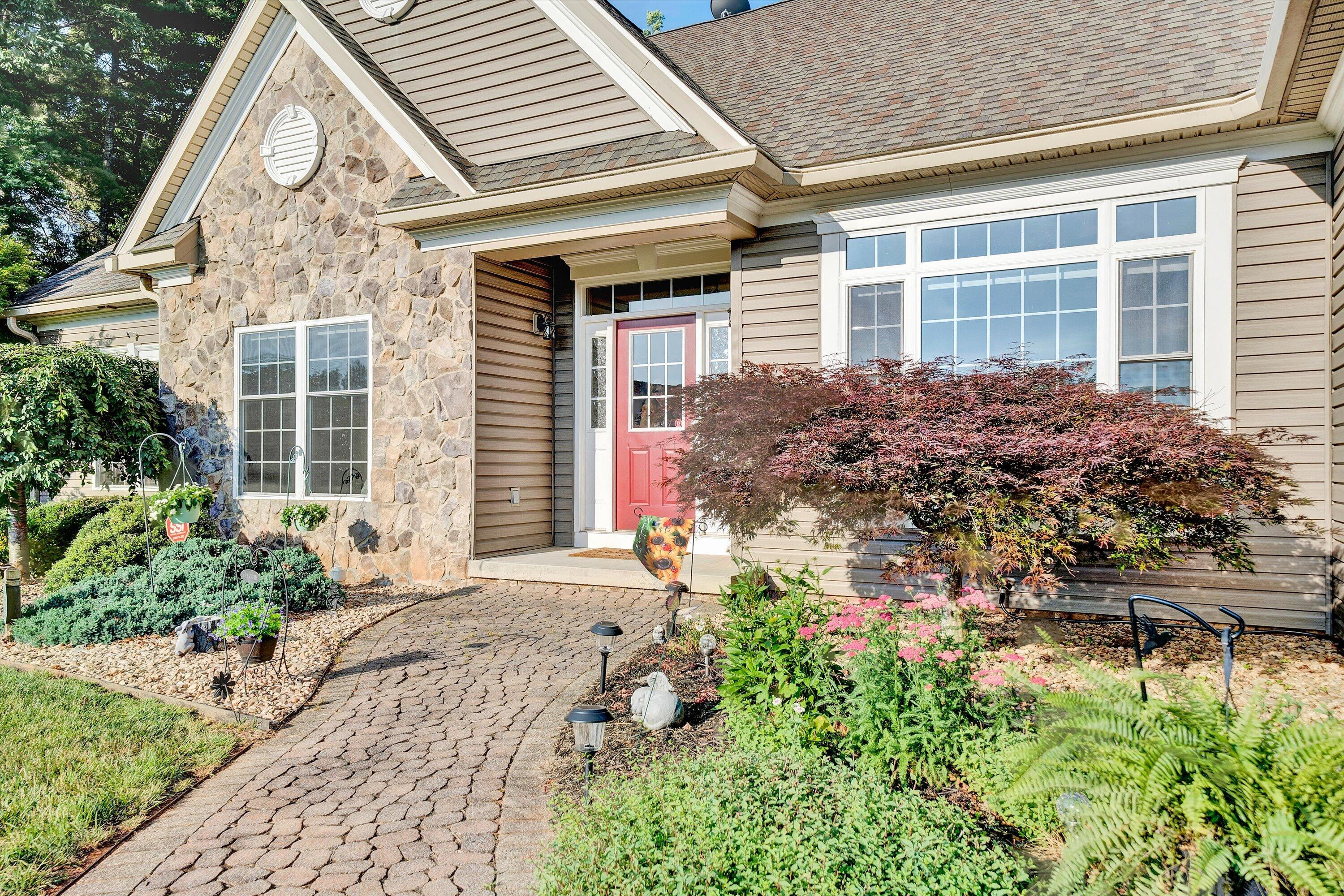 137 SHANLEYS LOOP, Ferrum, VA 24088 — photo 2