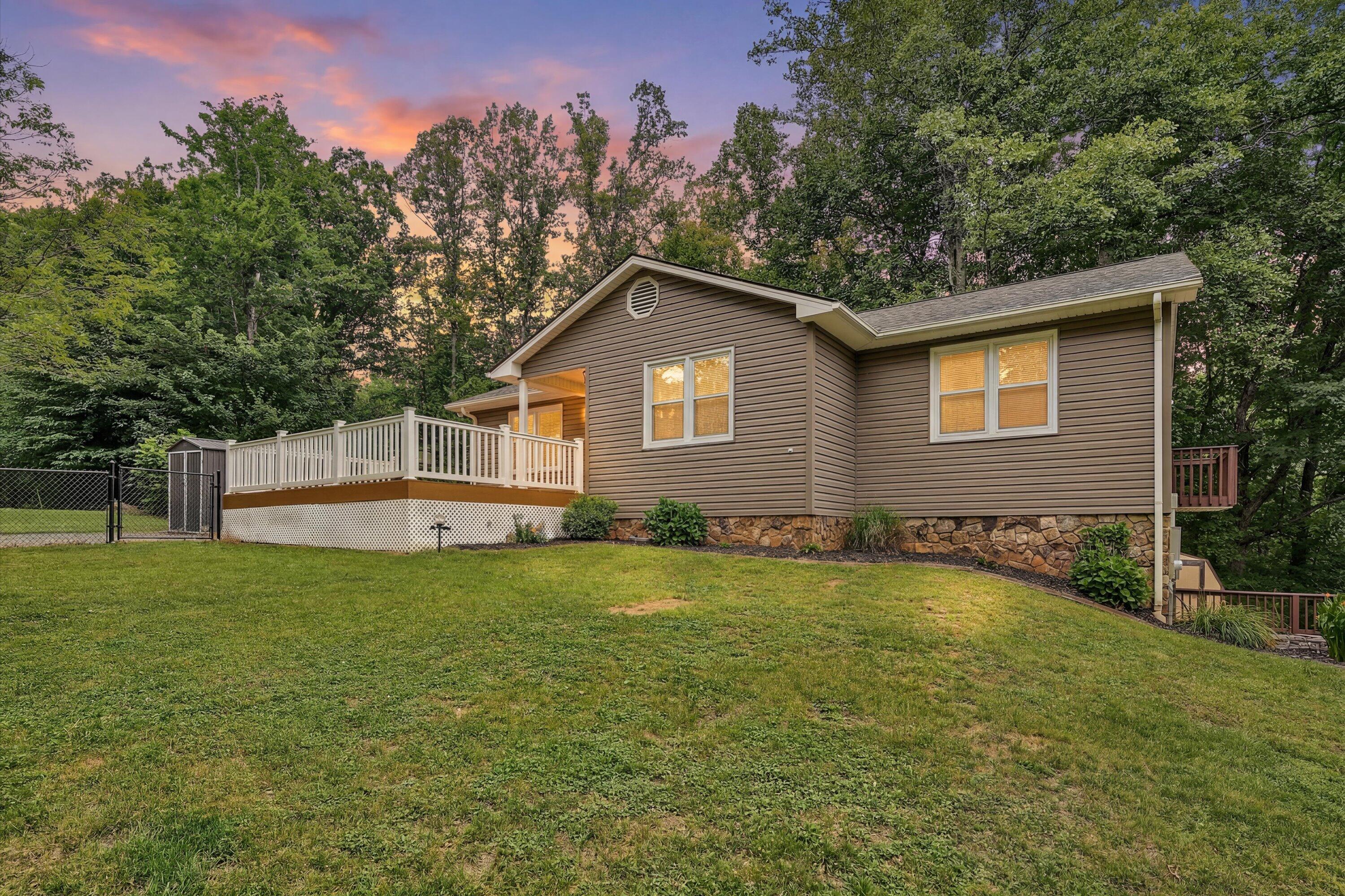 190 Brookrun Dr — photo