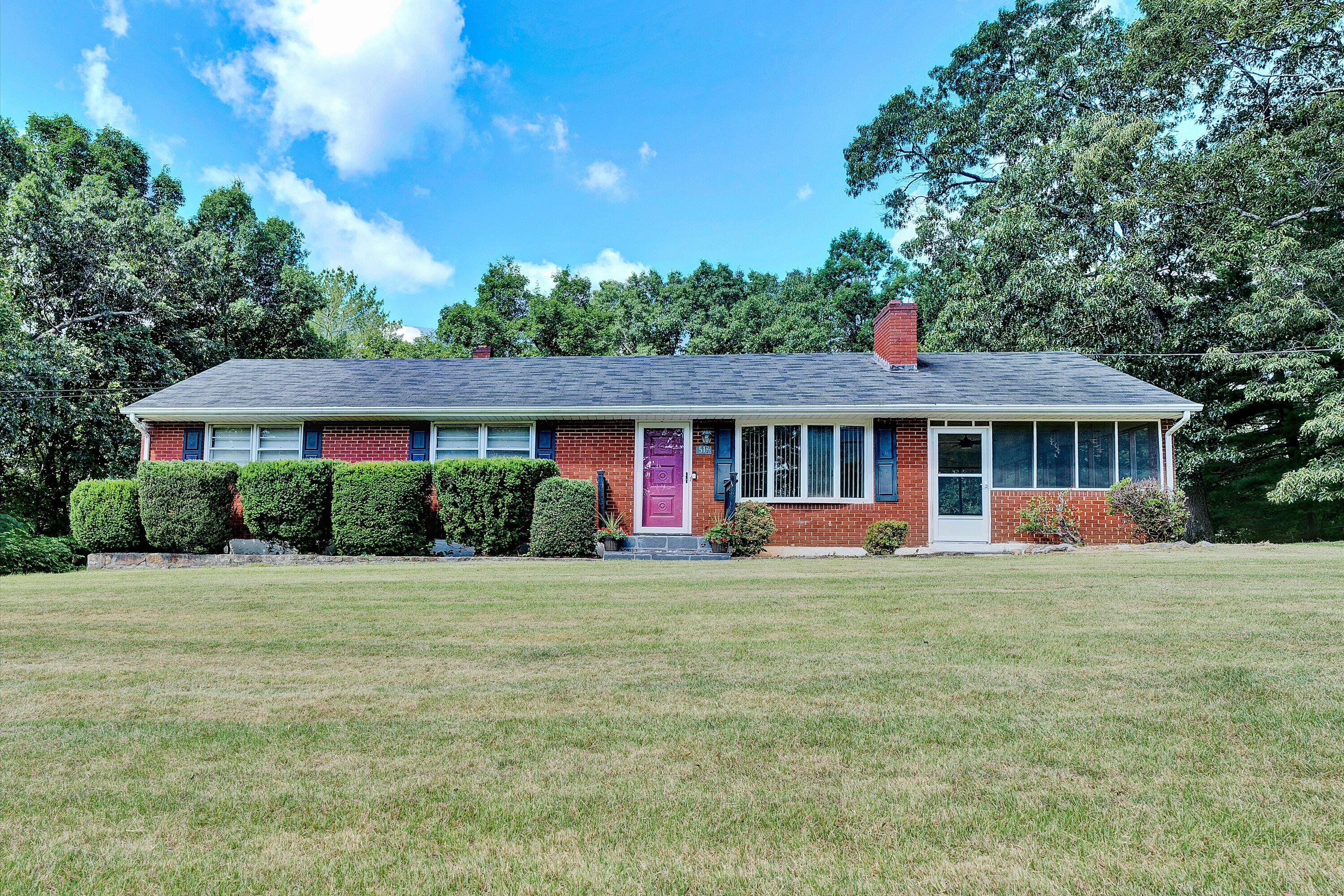 517 Blue Ridge DR, Blue Ridge, VA 24064 — photo 3