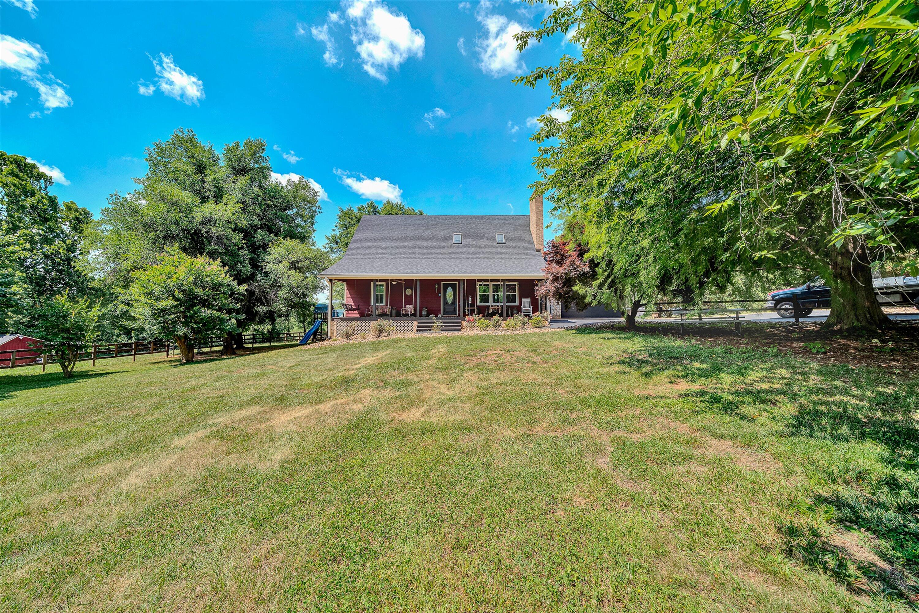 335 Daytona Dr — photo