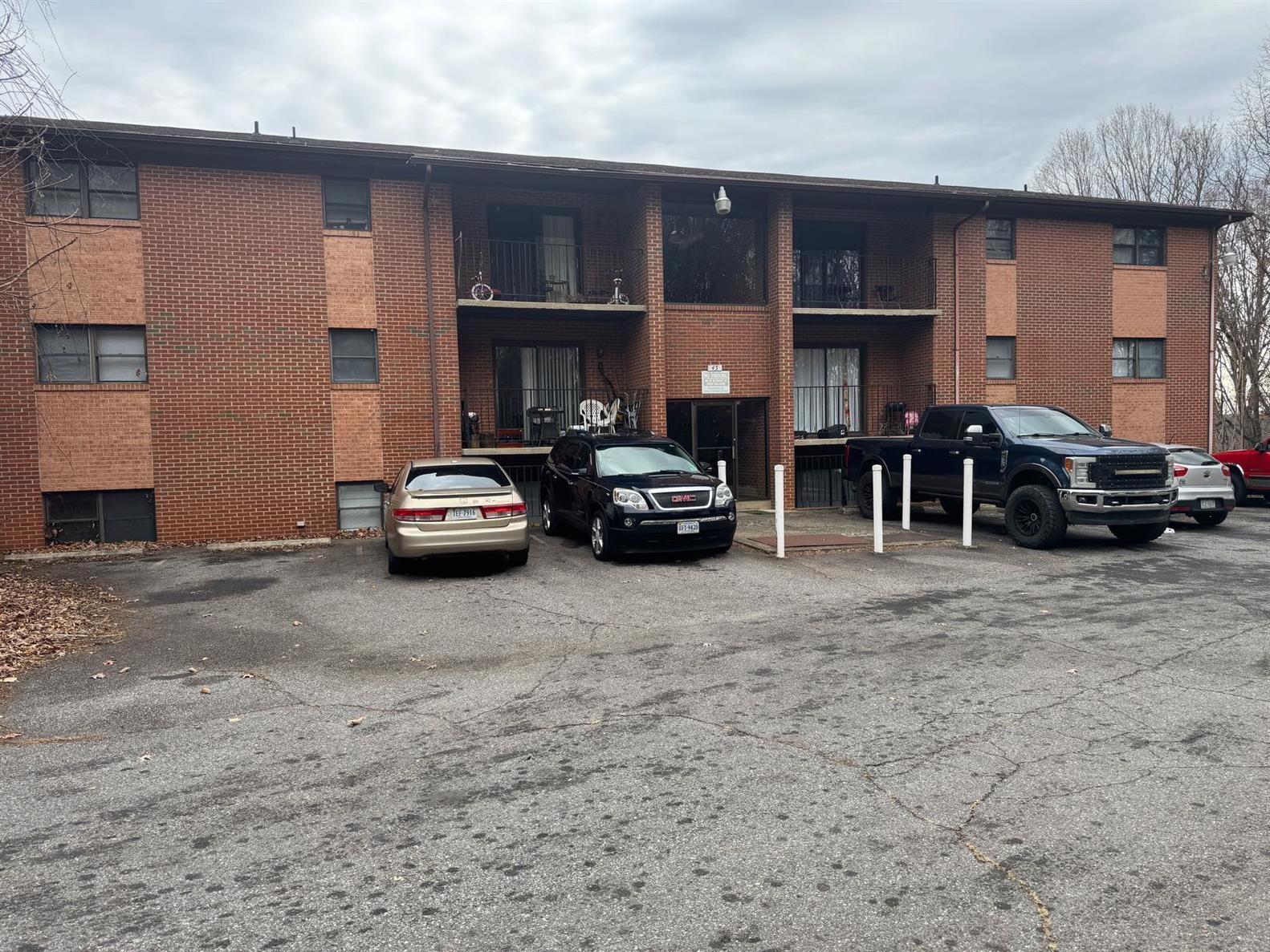 45 Vera Dr Apt 12 — photo