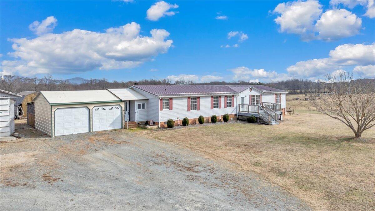 627&641 Novelty Rd — photo