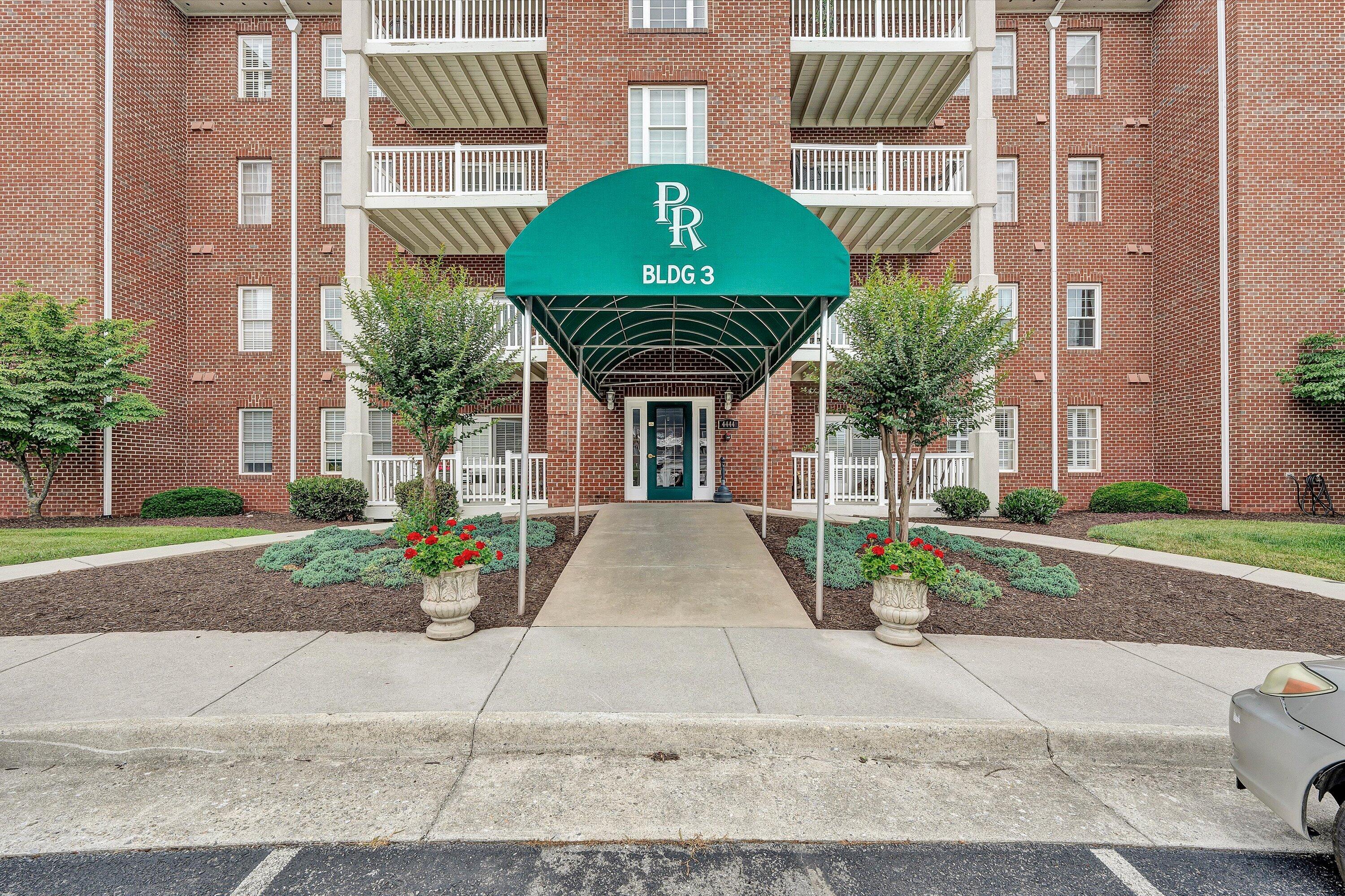 4444 Pheasant Ridge RD SW #206, Roanoke, VA 24014