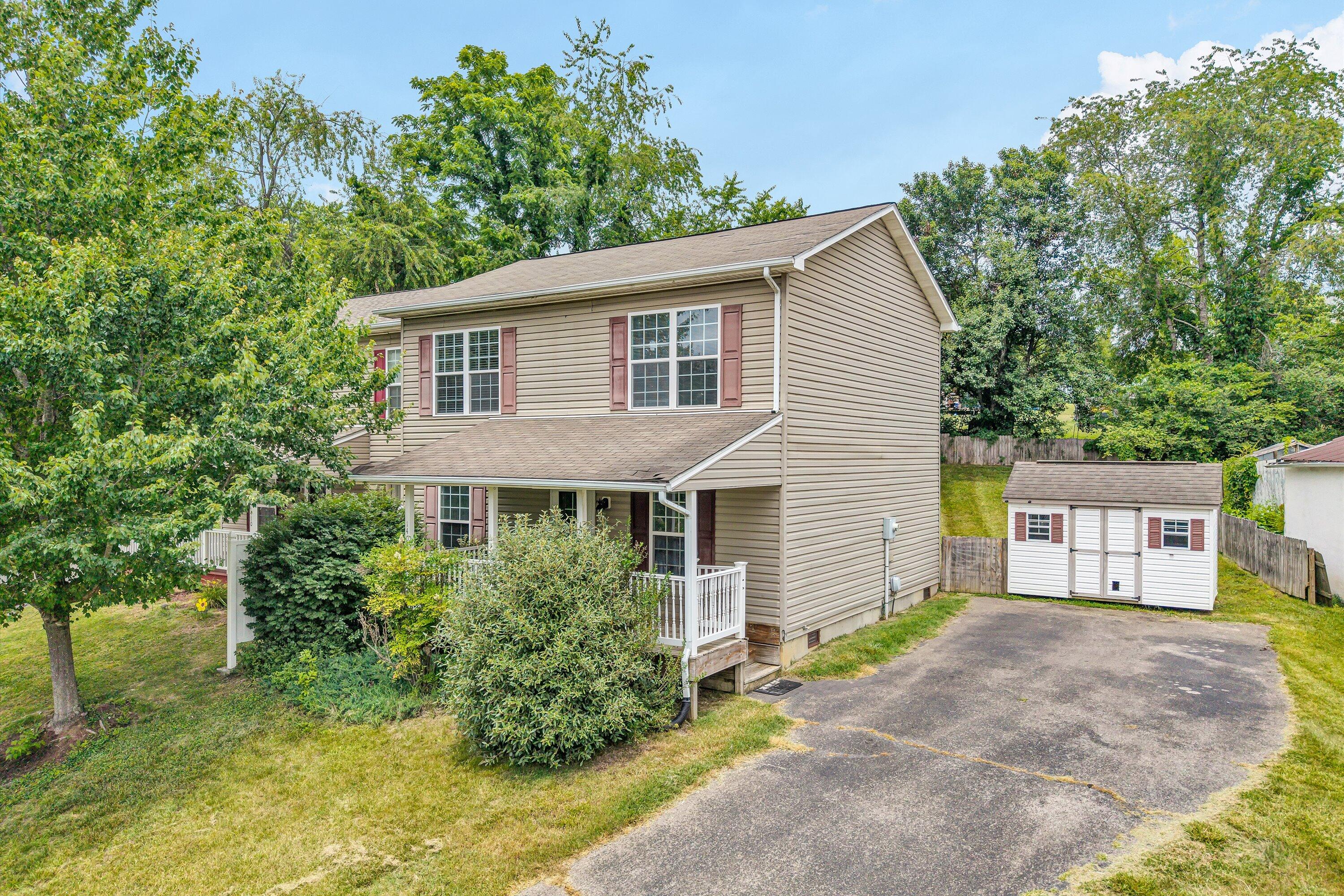 1400 Rigby St NE — photo