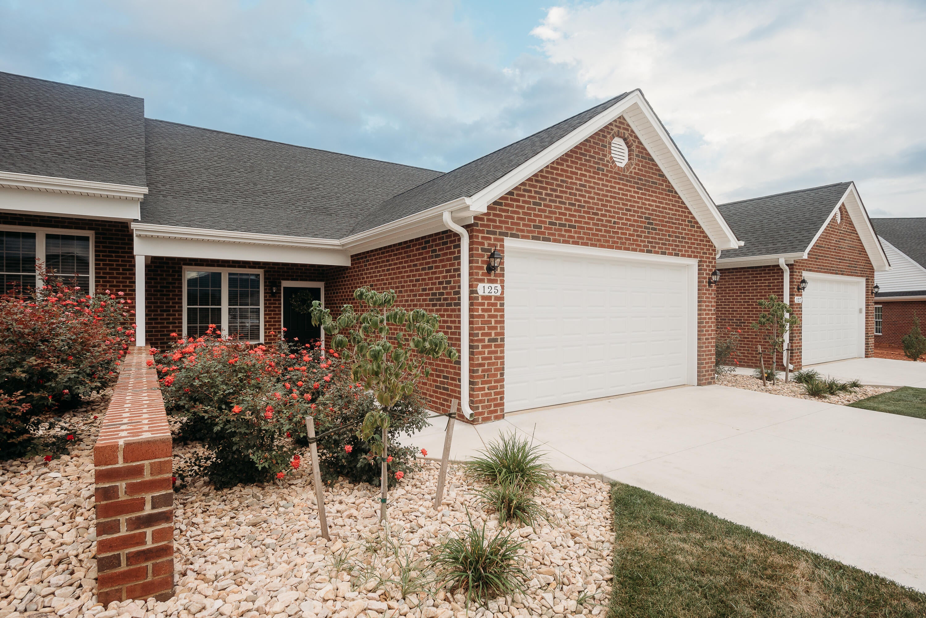 174 Villa Oak Cir — photo