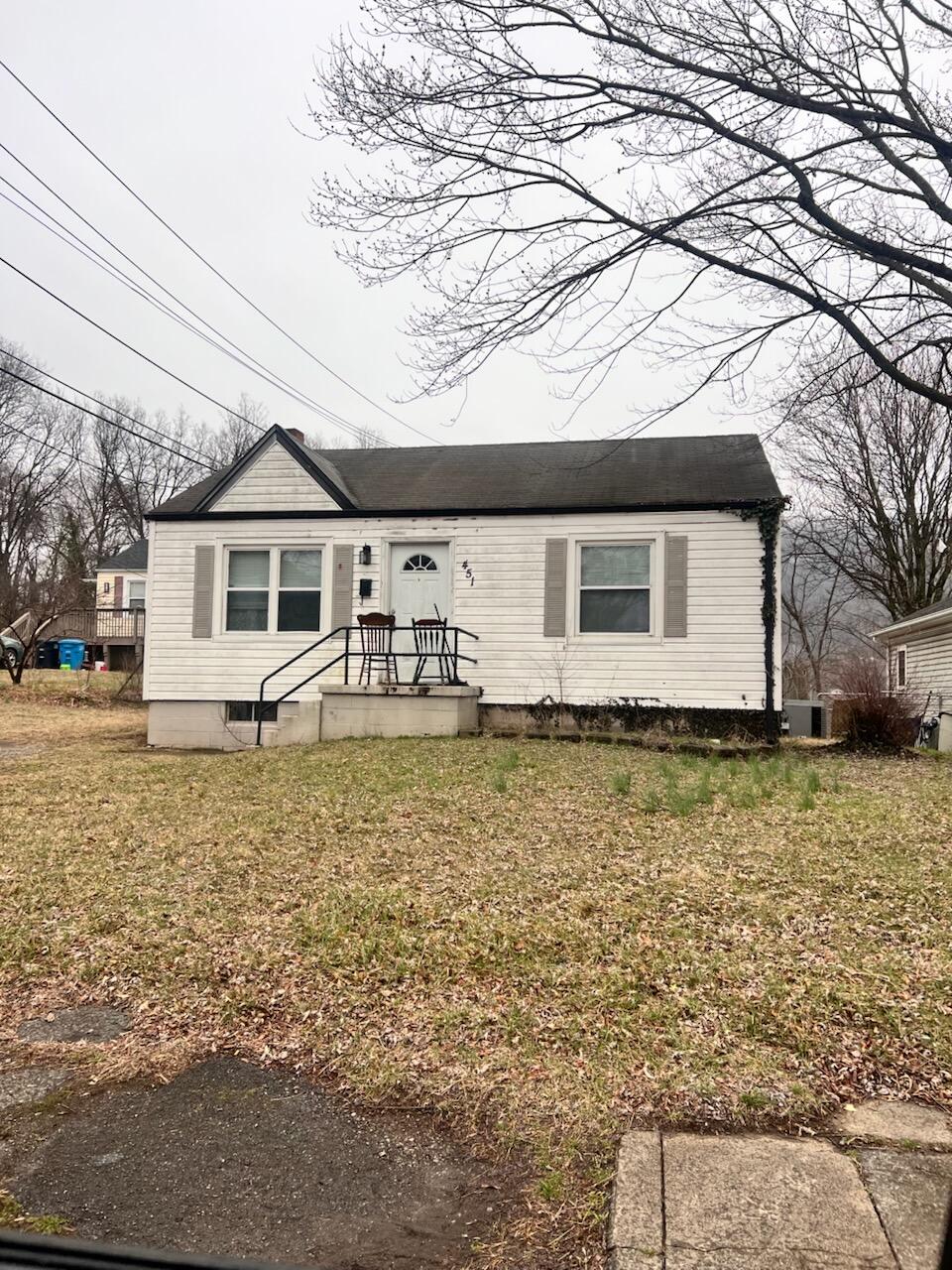 451 Albemarle Ave SE — photo