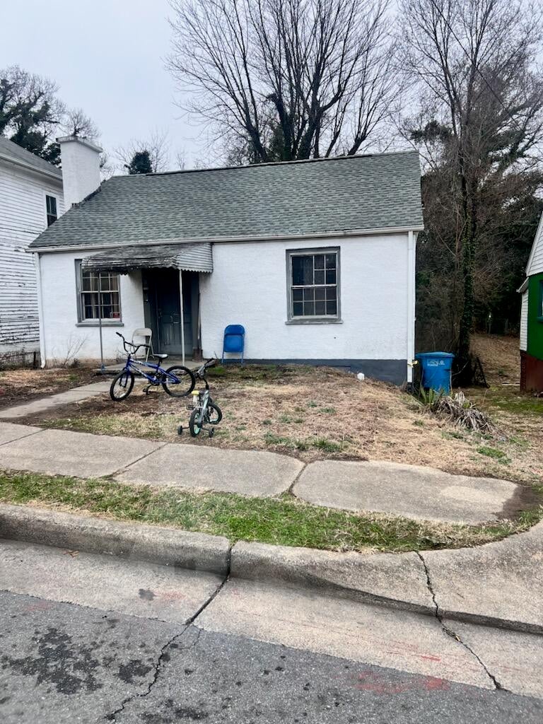 724 Harrison Ave NW — photo