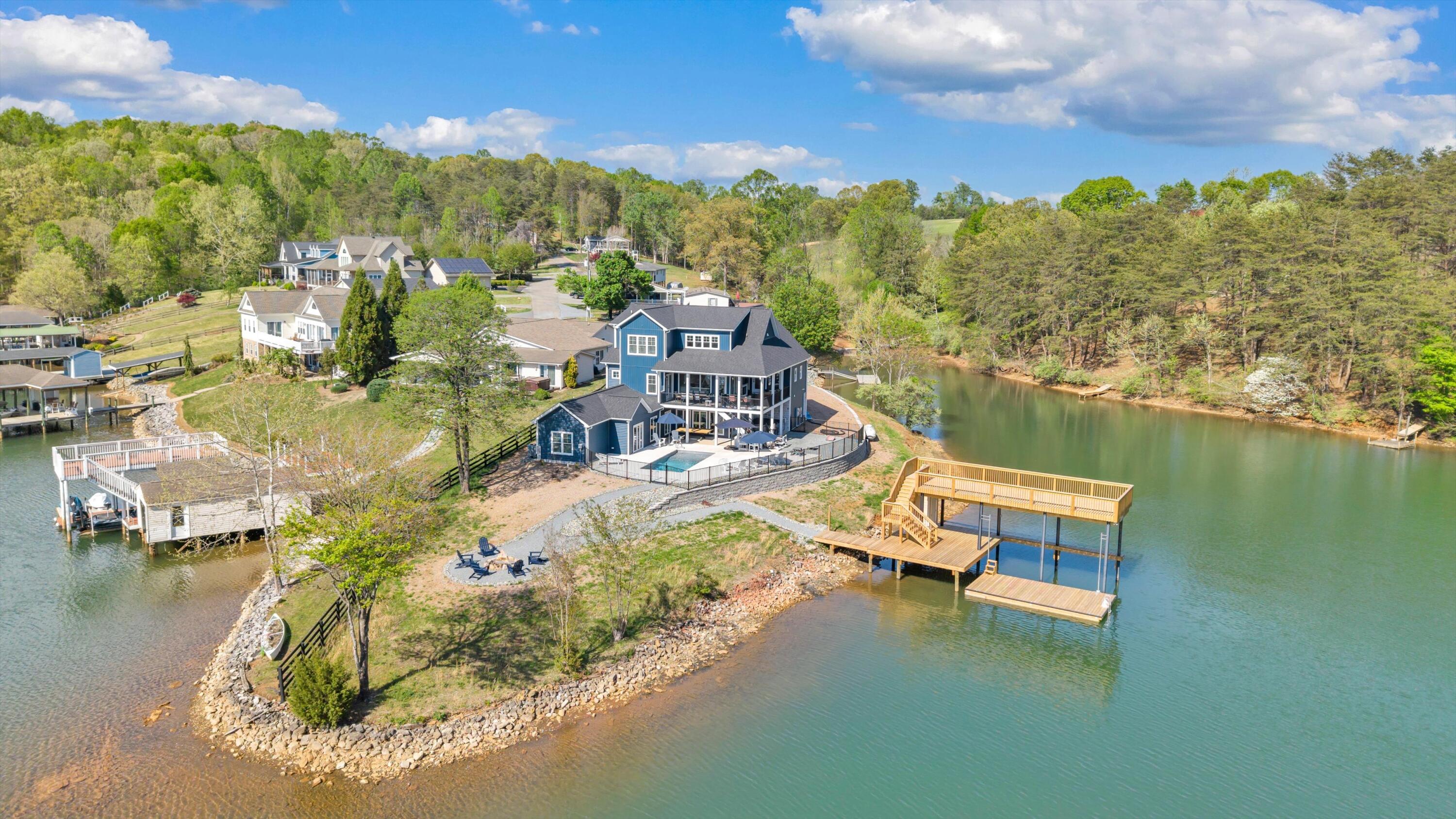 200 Sweetwater Bay Dr — photo
