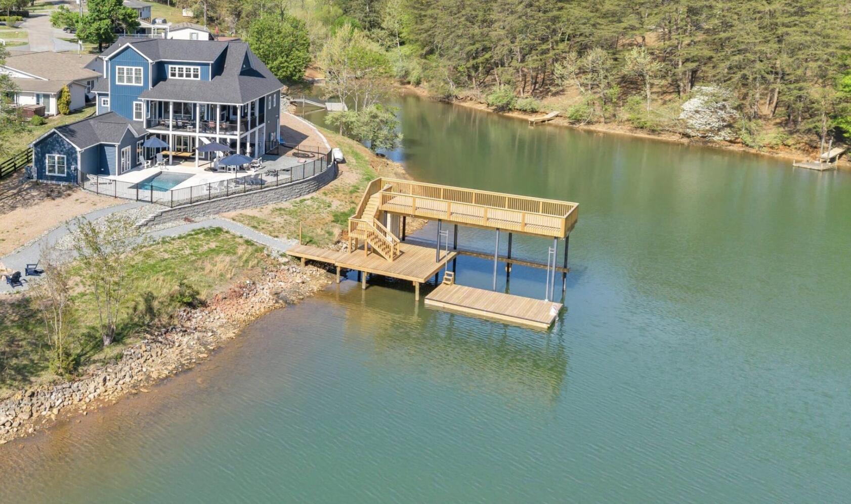 2937 Blount Dr — photo