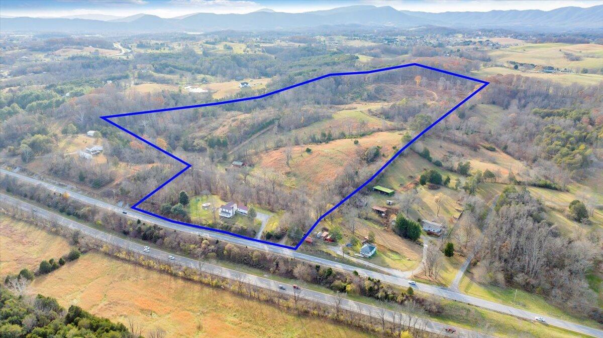6457 Roanoke Rd — photo