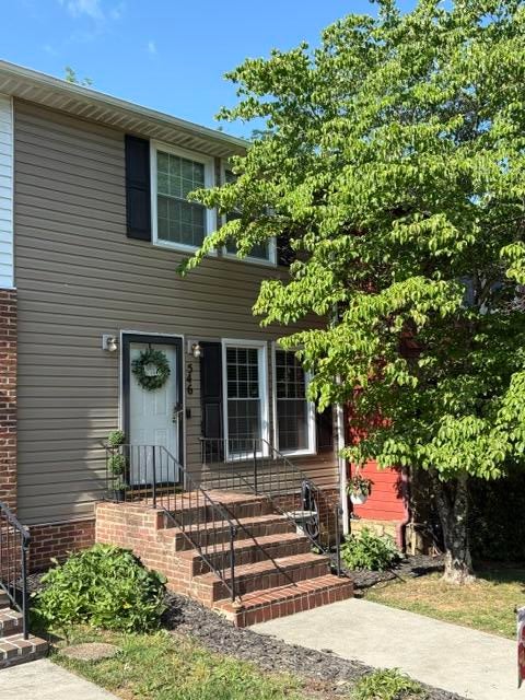 546 Westminister Ln — photo