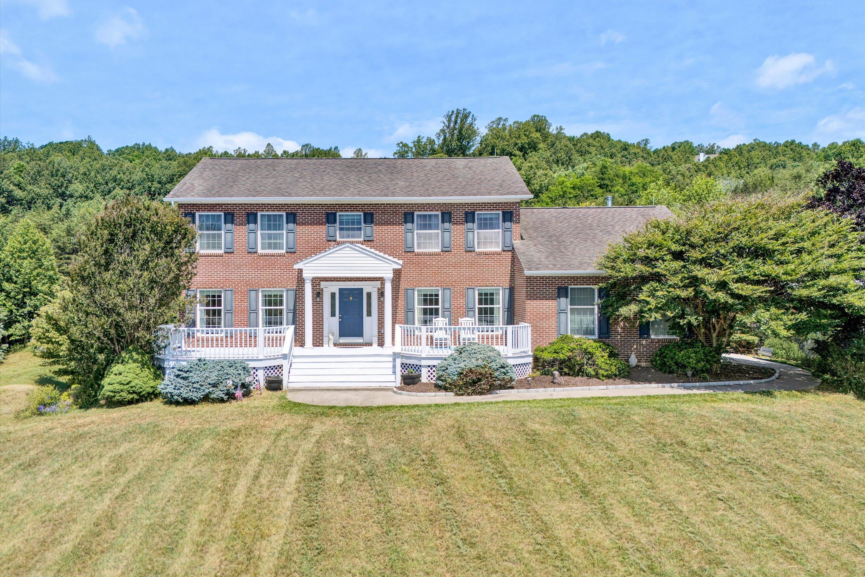 1670 Forge RD, Lexington, VA 24450