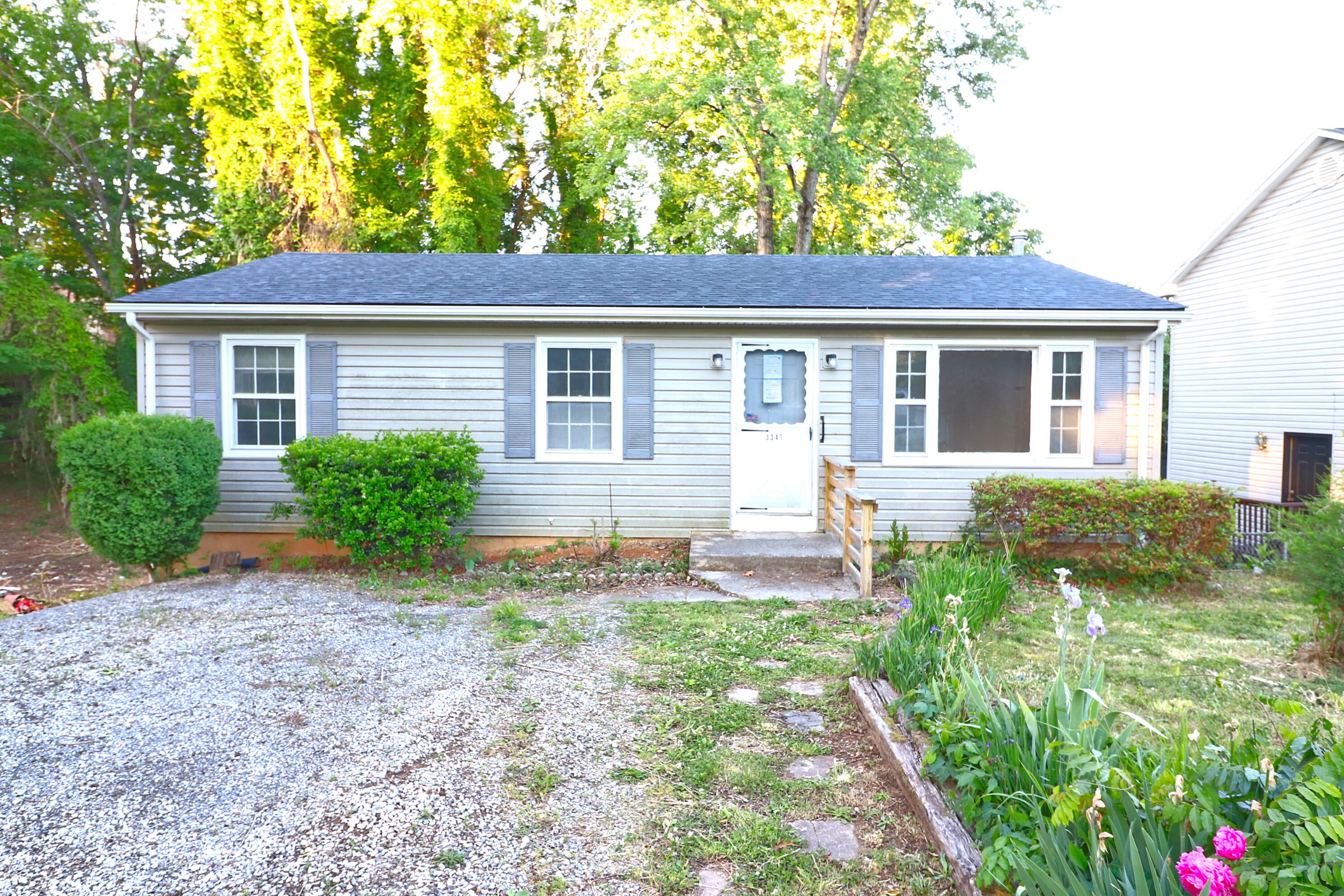3343 Westmoreland Dr — photo