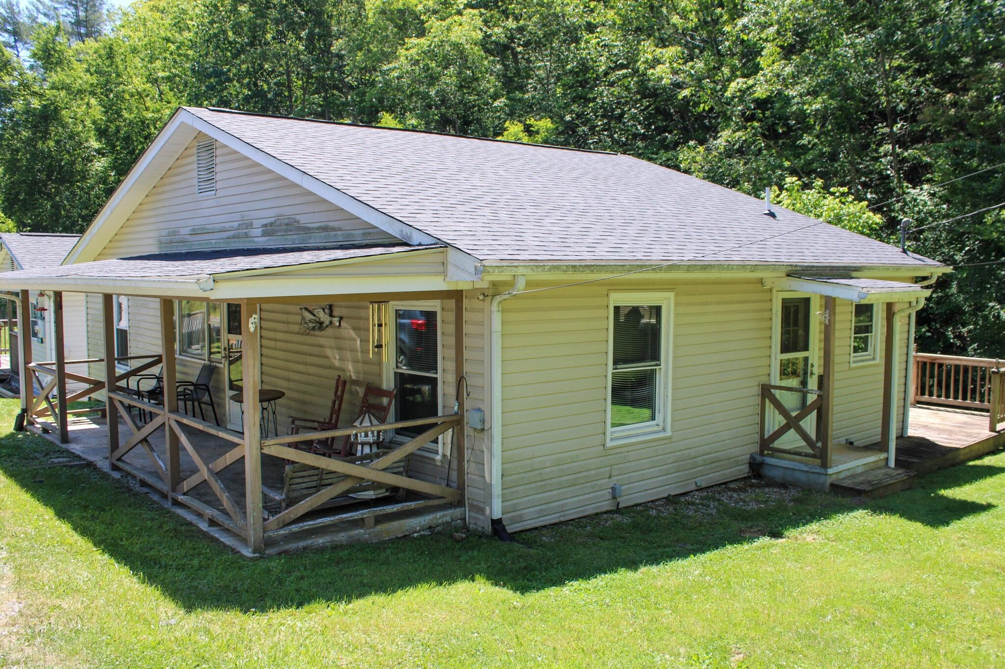 6097 Blue Ridge Tpke — photo