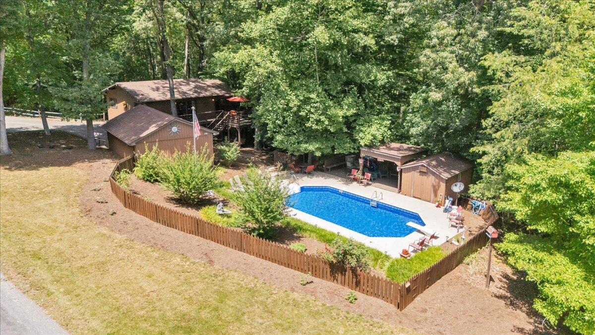 1842 Thomason Ln — photo