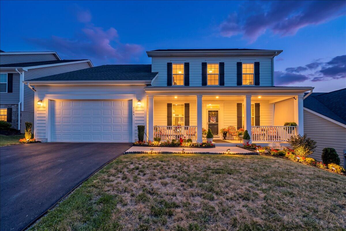 2141 Kings Walk Dr NE — photo