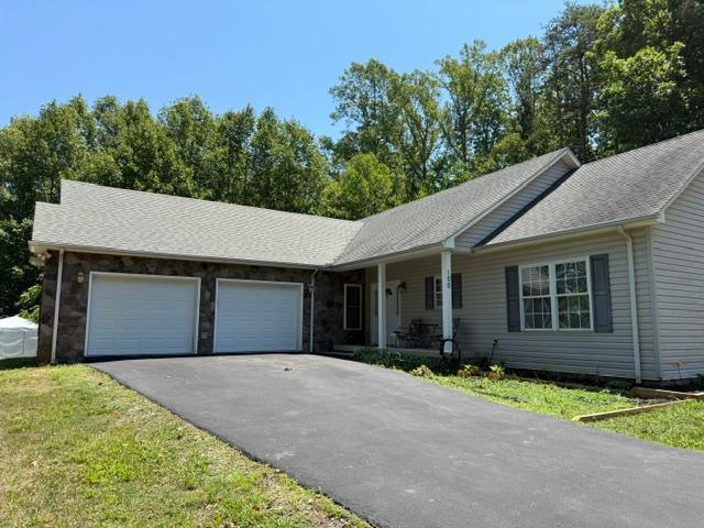 100 Walton Dr — photo