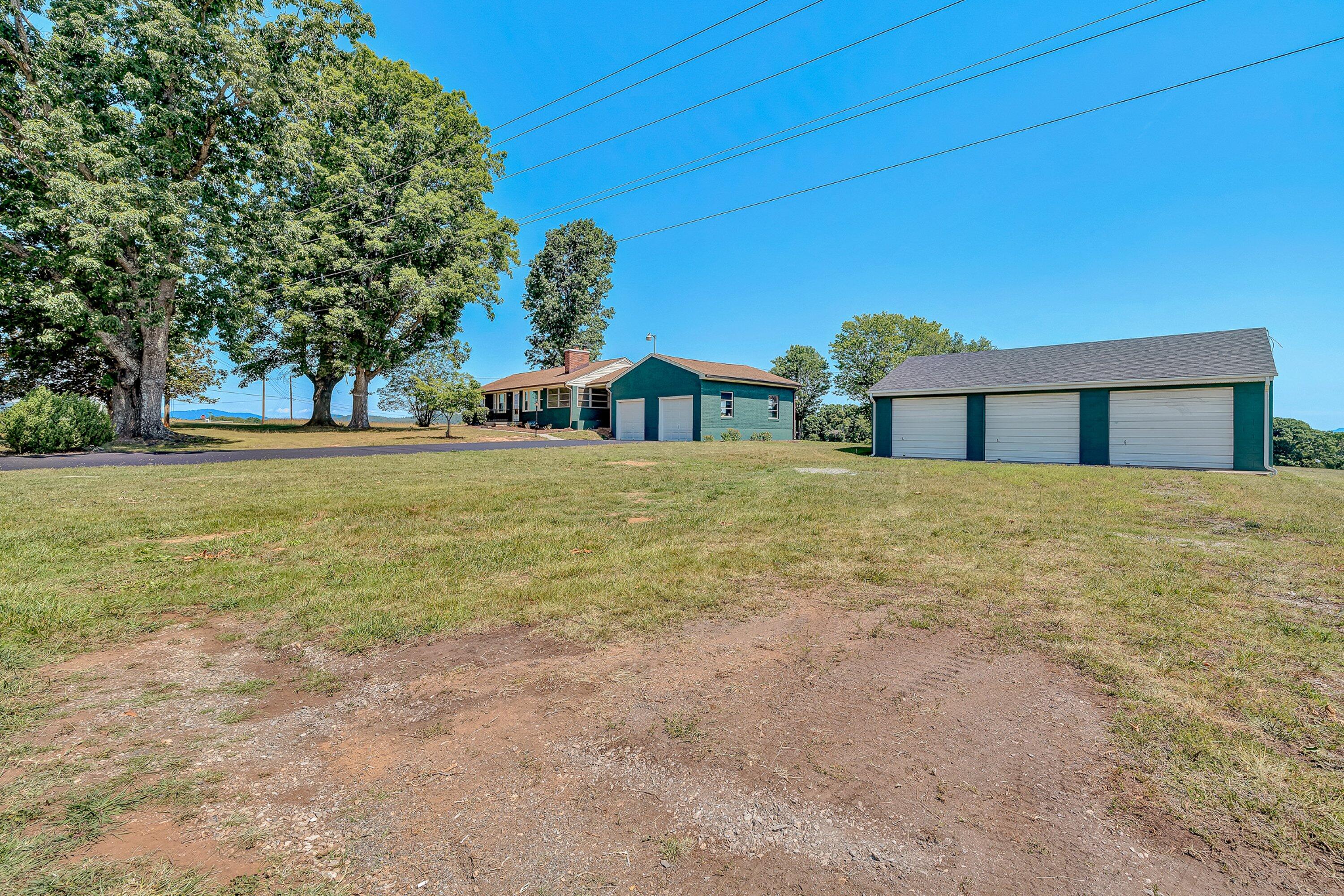 1084 Altice RD, Moneta, VA 24121 — photo 3