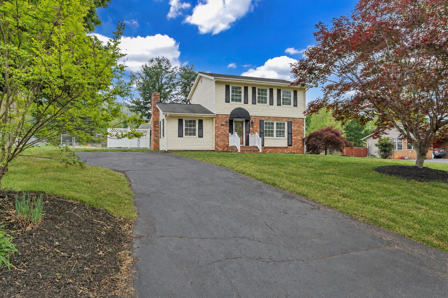 197 Apple Tree RD, Roanoke, VA 24019